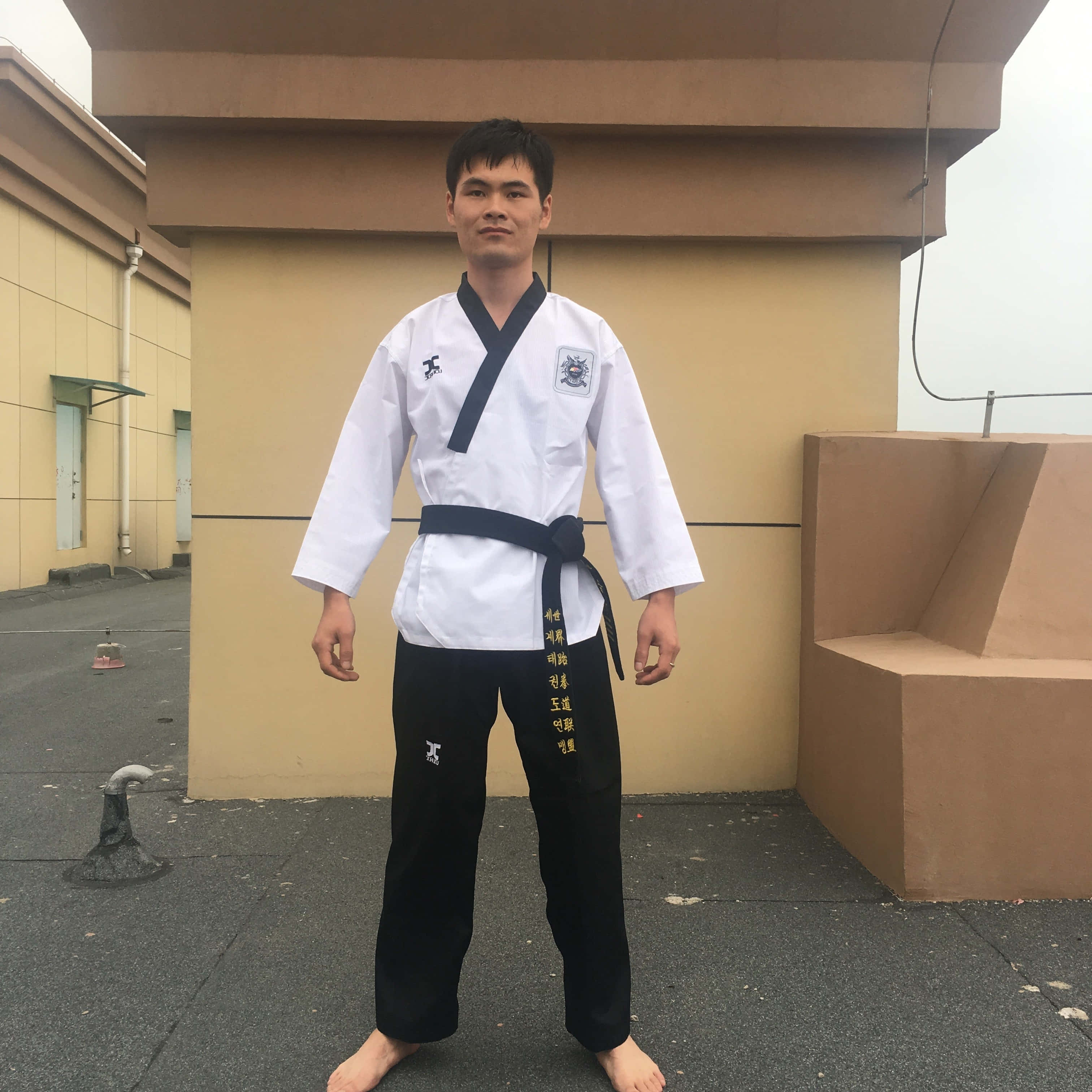taekwondo uniform, white taekwondo uniform, black belt, 2K Desktop Wallpaper