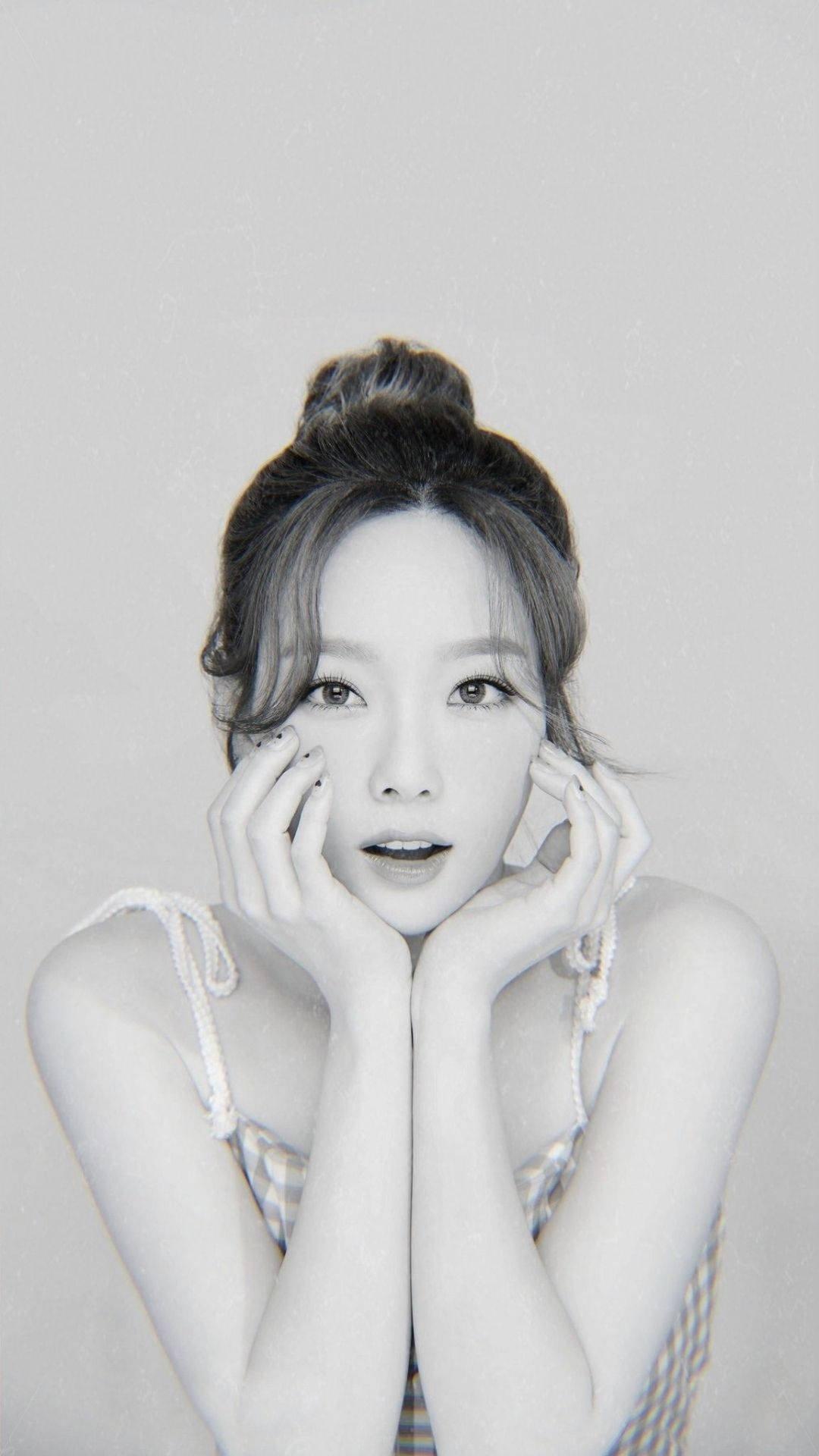 Taeyeon, monochrome, portrait, Full HD Phone Wallpaper