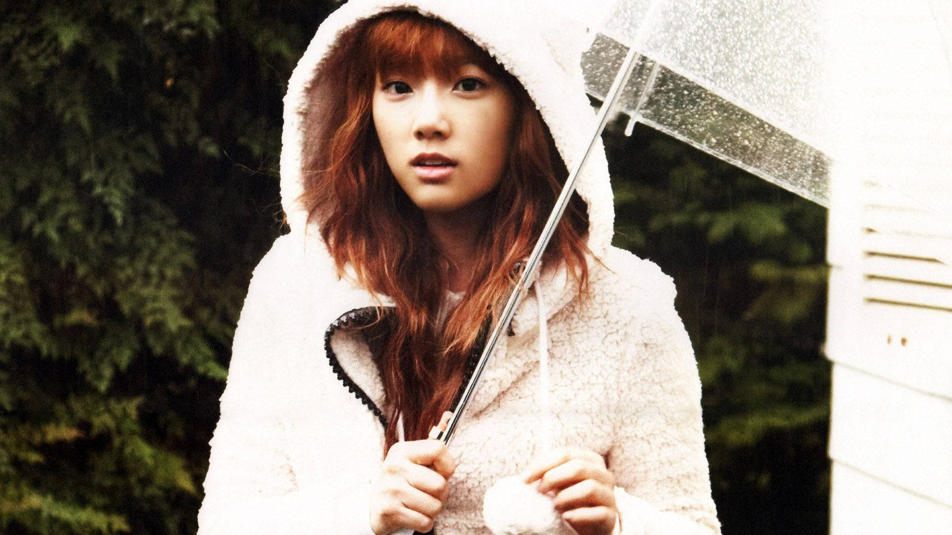 Taeyeon, red hair, white hooded coat, Full HD Desktop Wallpaper