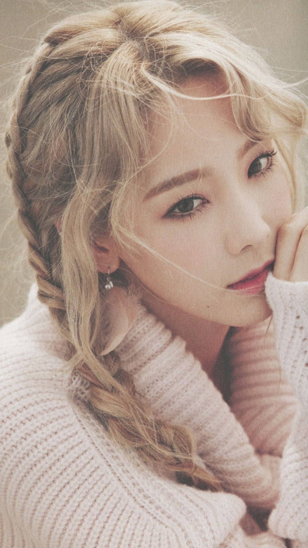 Taeyeon, blonde braided hair, cozy knit sweater, Full HD Phone Wallpaper
