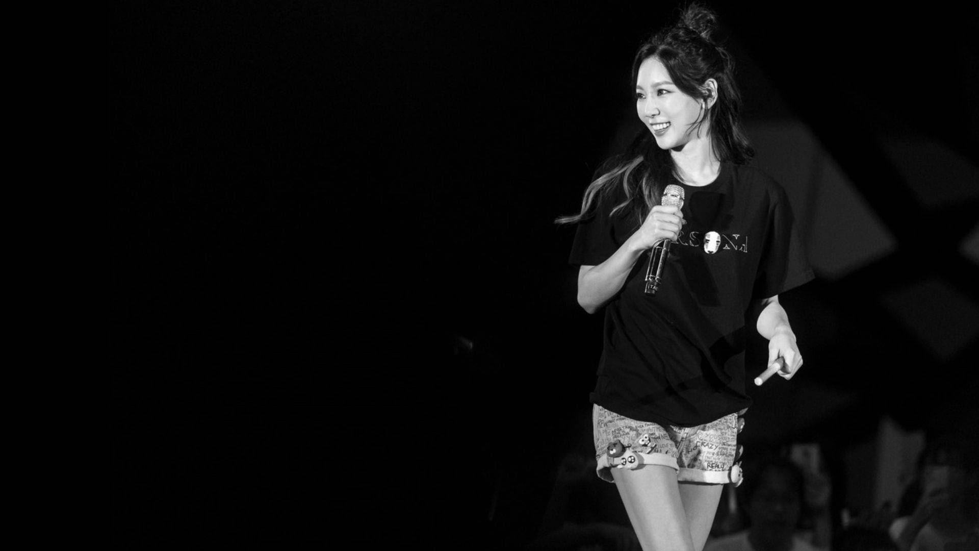 Taeyeon, concert, black t-shirt, Full HD Desktop Wallpaper