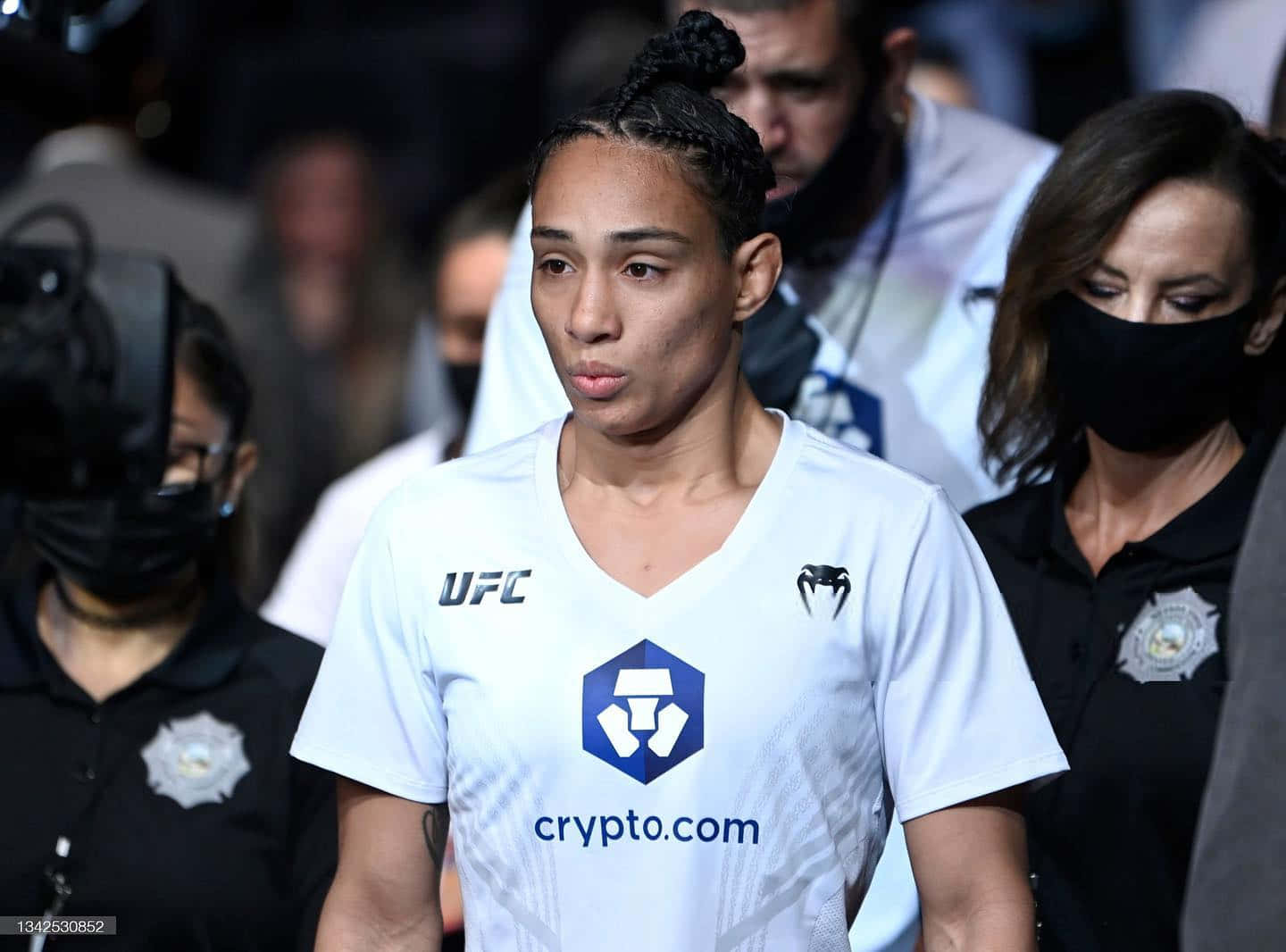 Taila Santos, white crypto.com jersey, UFC fighter, HD Desktop Wallpaper