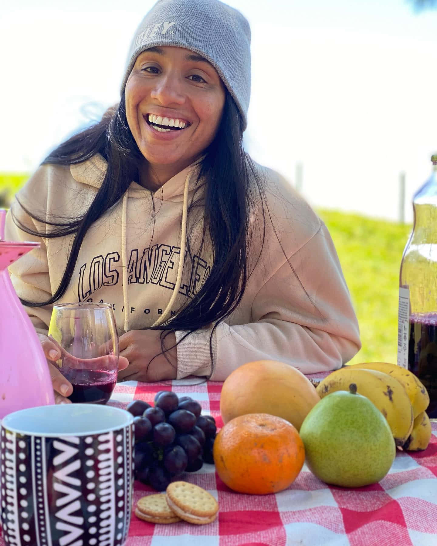 Taila Santos, picnic table, red checkered blanket, HD Phone Wallpaper