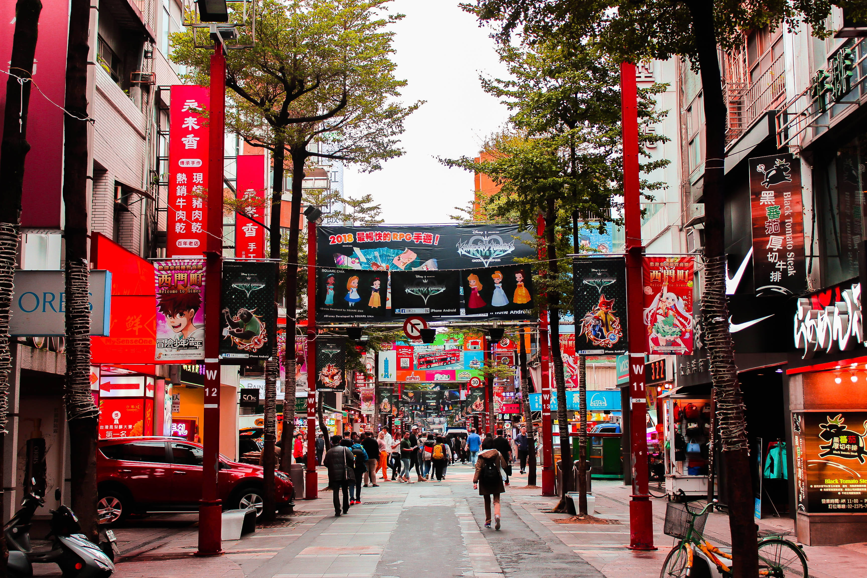 Taiwan, shopping district, neon signs, 2K Desktop Wallpaper
