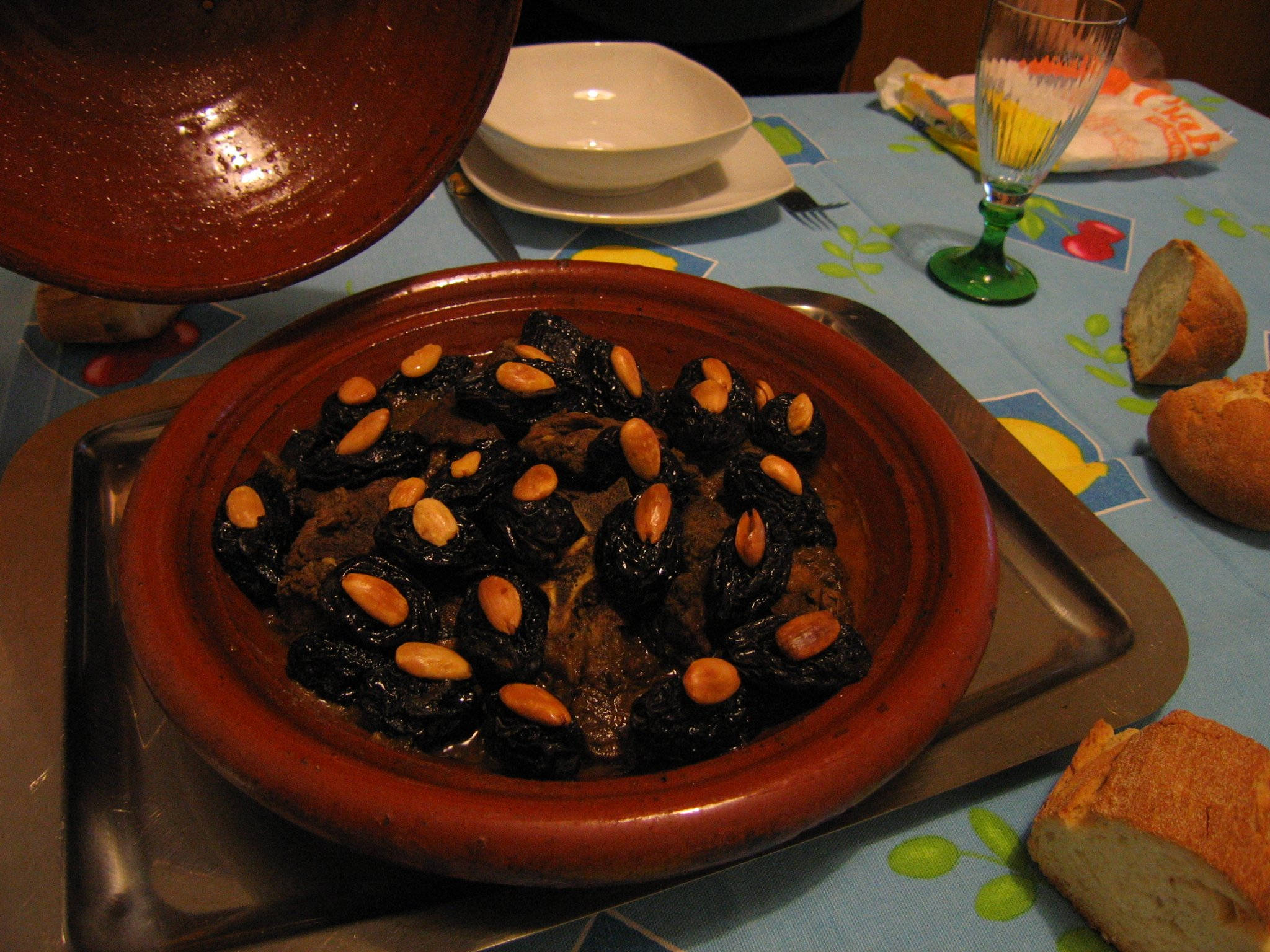 terracotta tagine, dark stewed prunes, almonds, Full HD Desktop Wallpaper