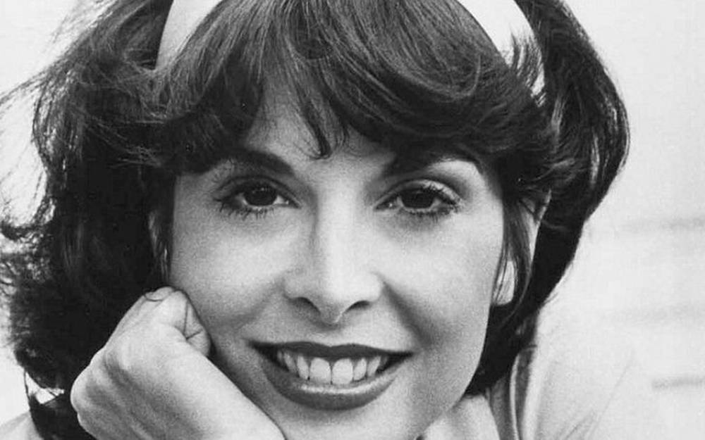 Talia Shire, black and white portrait, smiling woman, SD Desktop Wallpaper