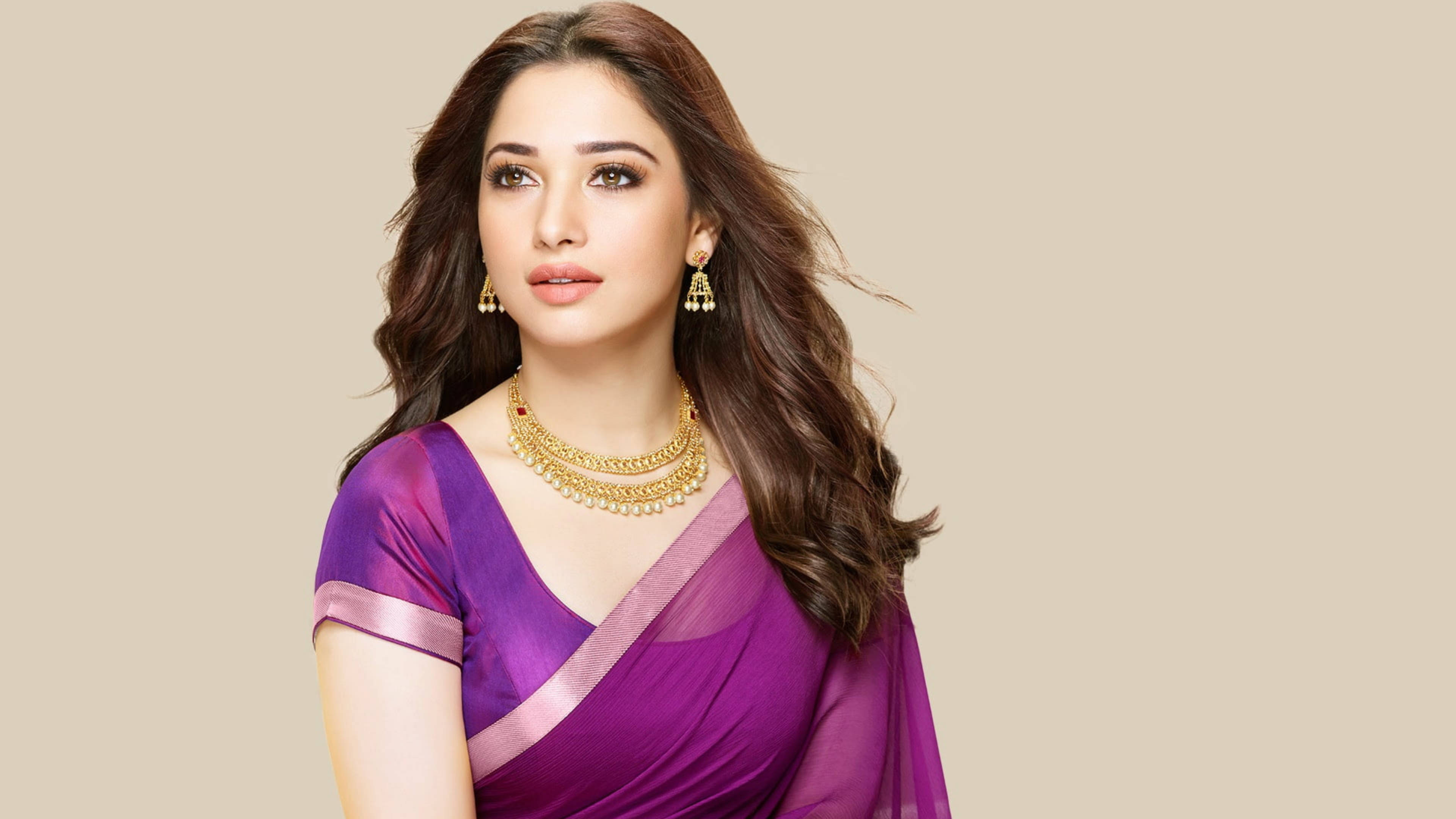 Tamannaah Bhatia, purple saree, gold jewelry, 4K Desktop Wallpaper