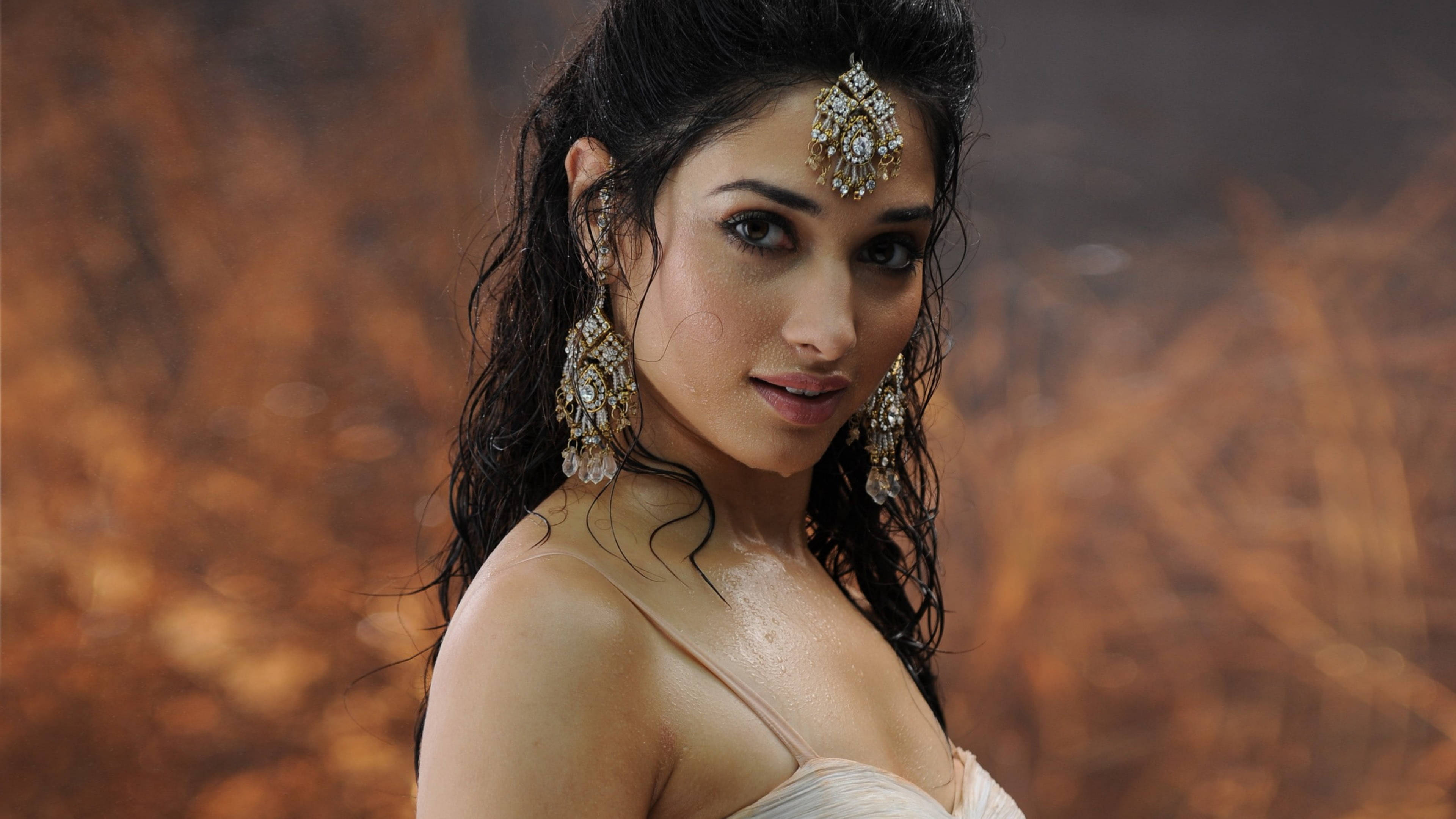 Tamannaah Bhatia, wet dark hair, ornate jewelry, 4K Desktop Wallpaper