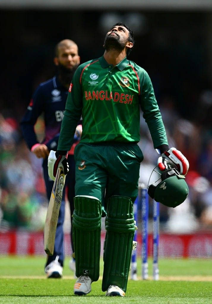 Tamim Iqbal, green uniform, bat, SD Phone Wallpaper