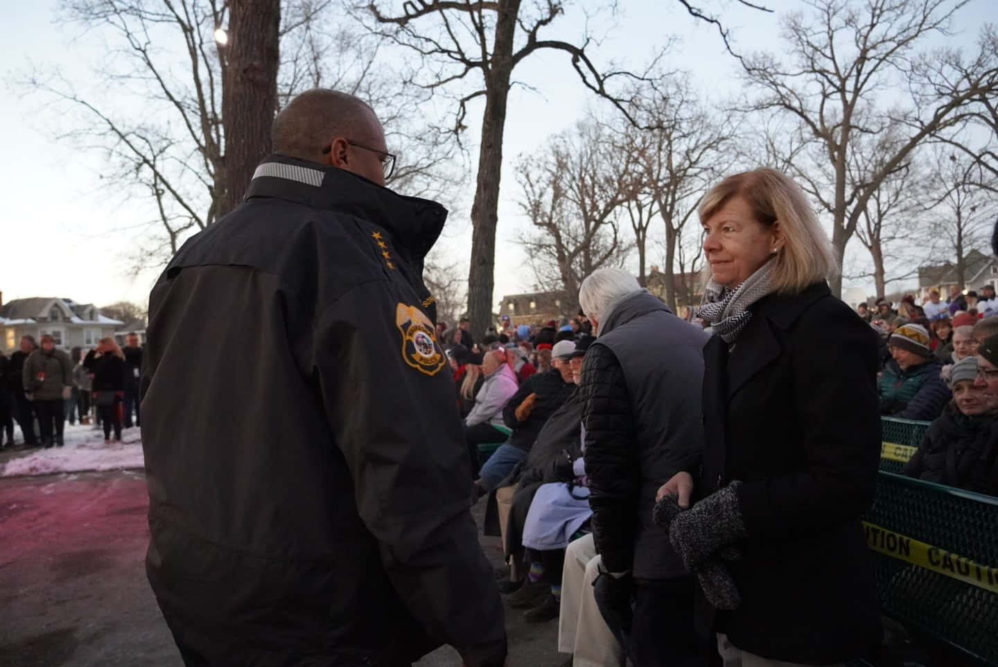 Tammy Baldwin, police officer, outdoor winter event, HD Desktop Wallpaper