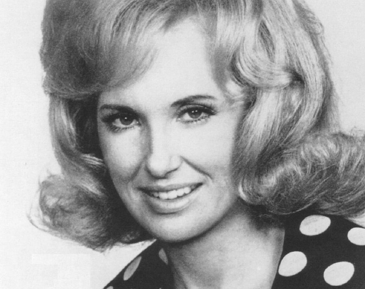 Tammy Wynette, 1968, monochromatic portrait, SD Desktop Wallpaper