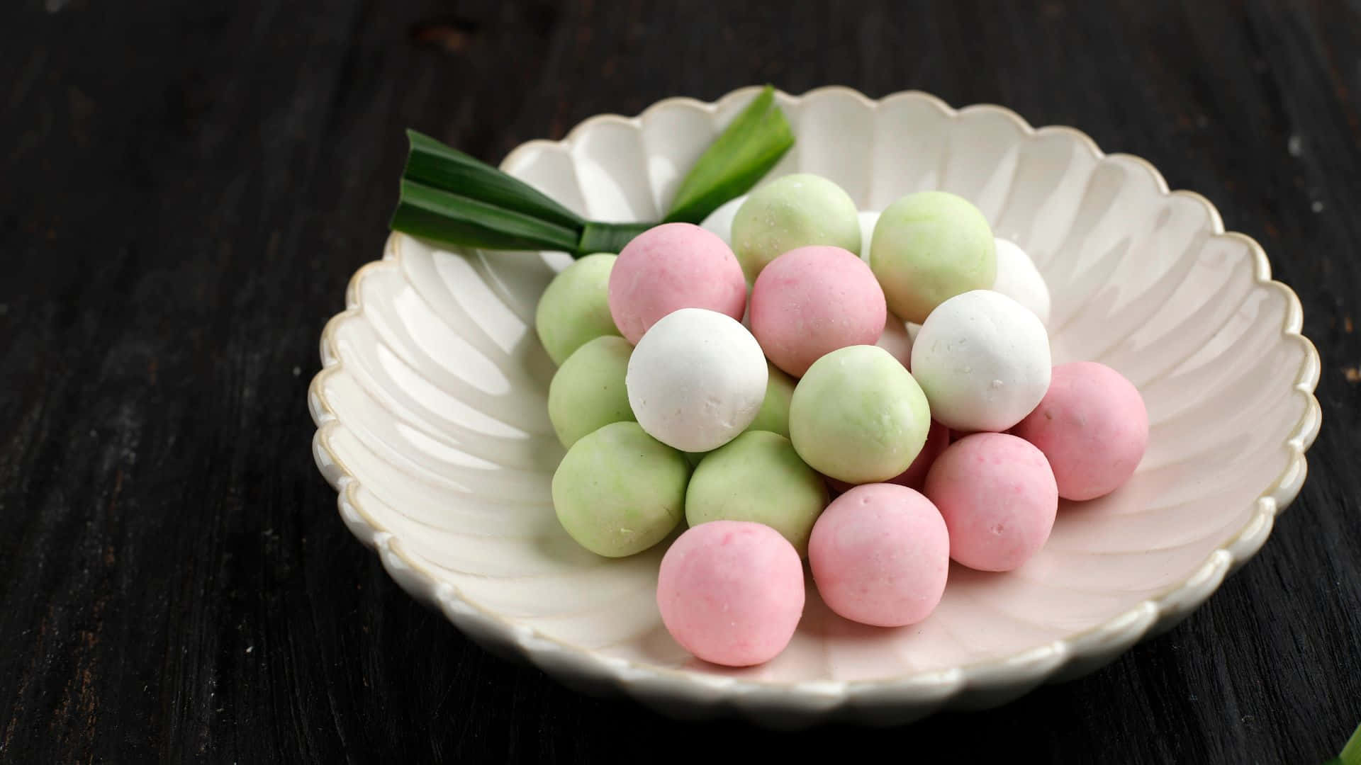 colorful tangyuan balls, scalloped white ceramic bowl, pastel pink green and white round mochi balls, Full HD Desktop Wallpaper