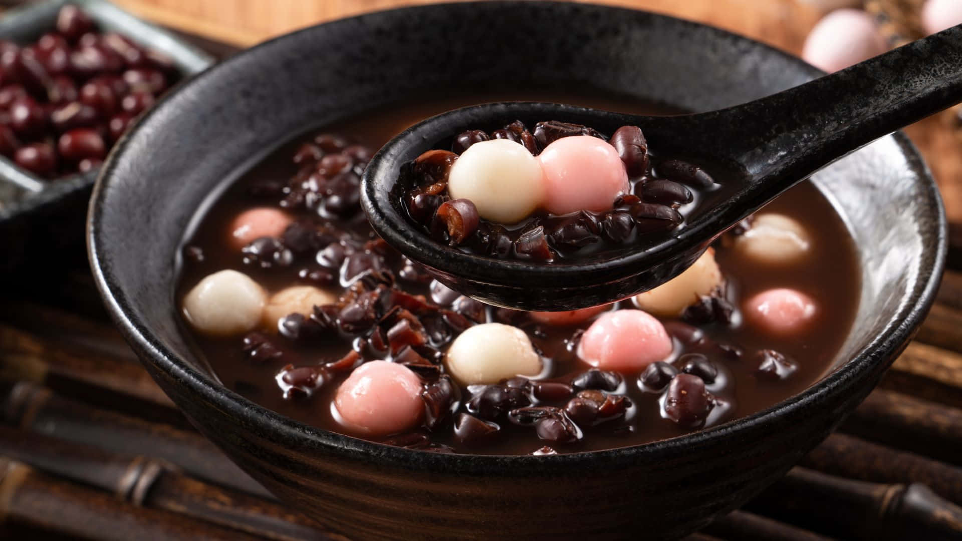 Tangyuan, sweet red bean soup, black ceramic bowl, Full HD Desktop Wallpaper