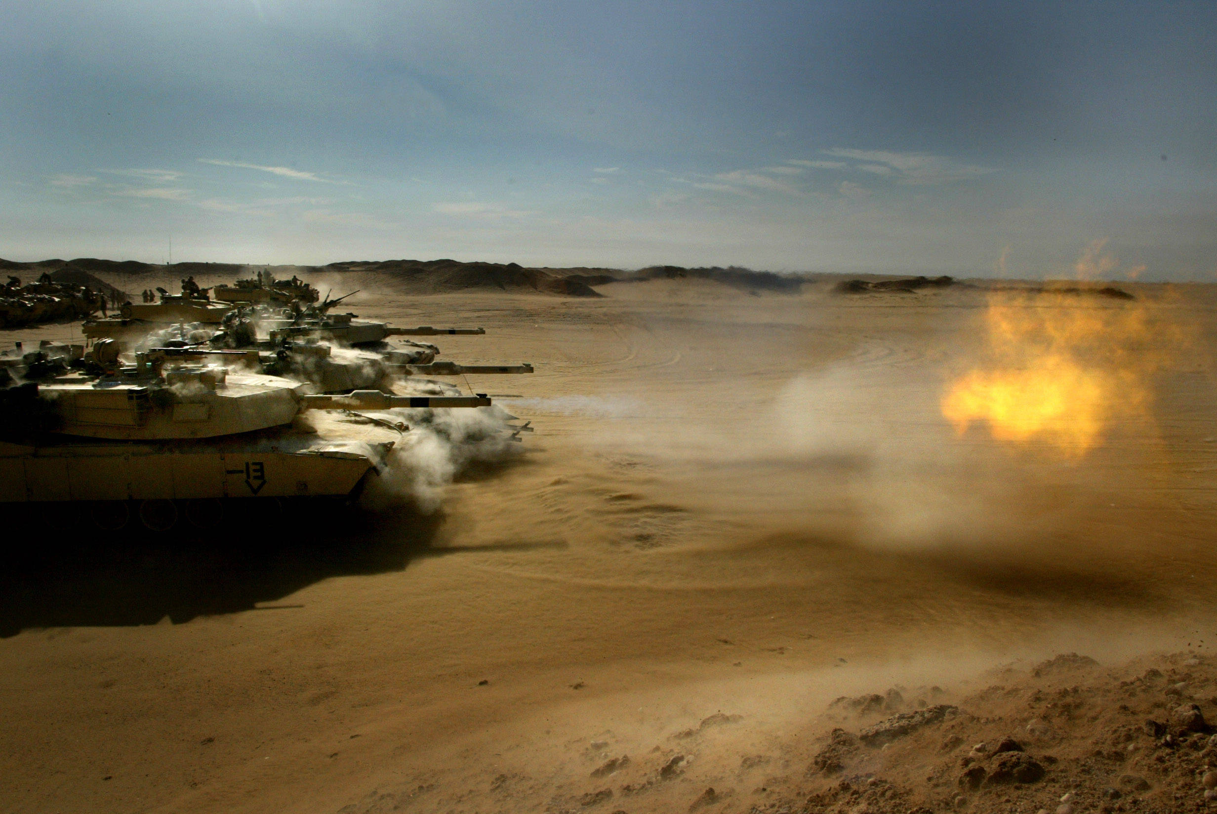 fire bombing tanks, military tanks, desert battlefield, Full HD Desktop Wallpaper