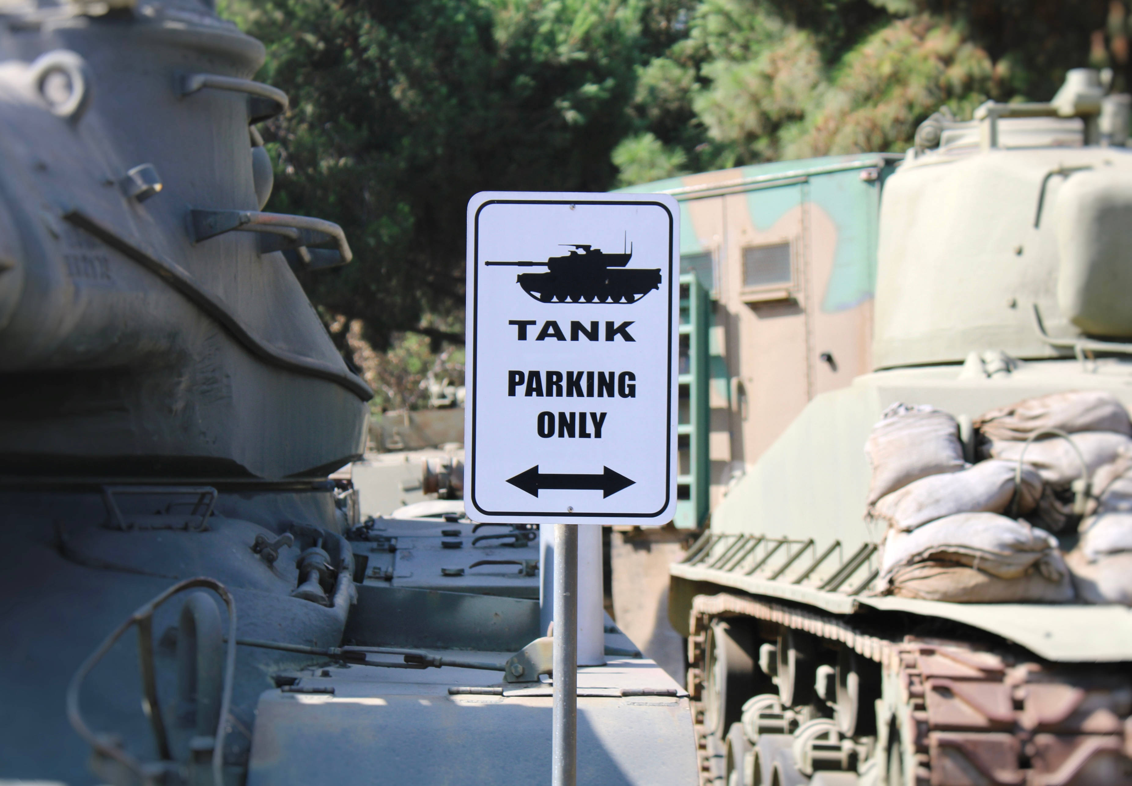 TANK PARKING ONLY, military tanks, white sign, 2K Desktop Wallpaper