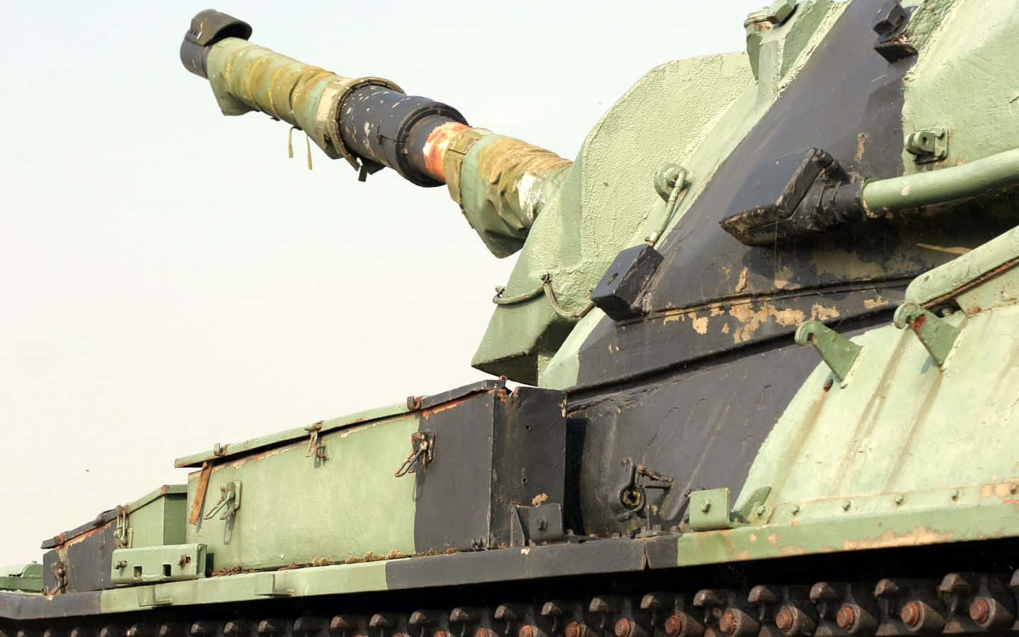tank, gun, green and black camouflage, HD Desktop Wallpaper