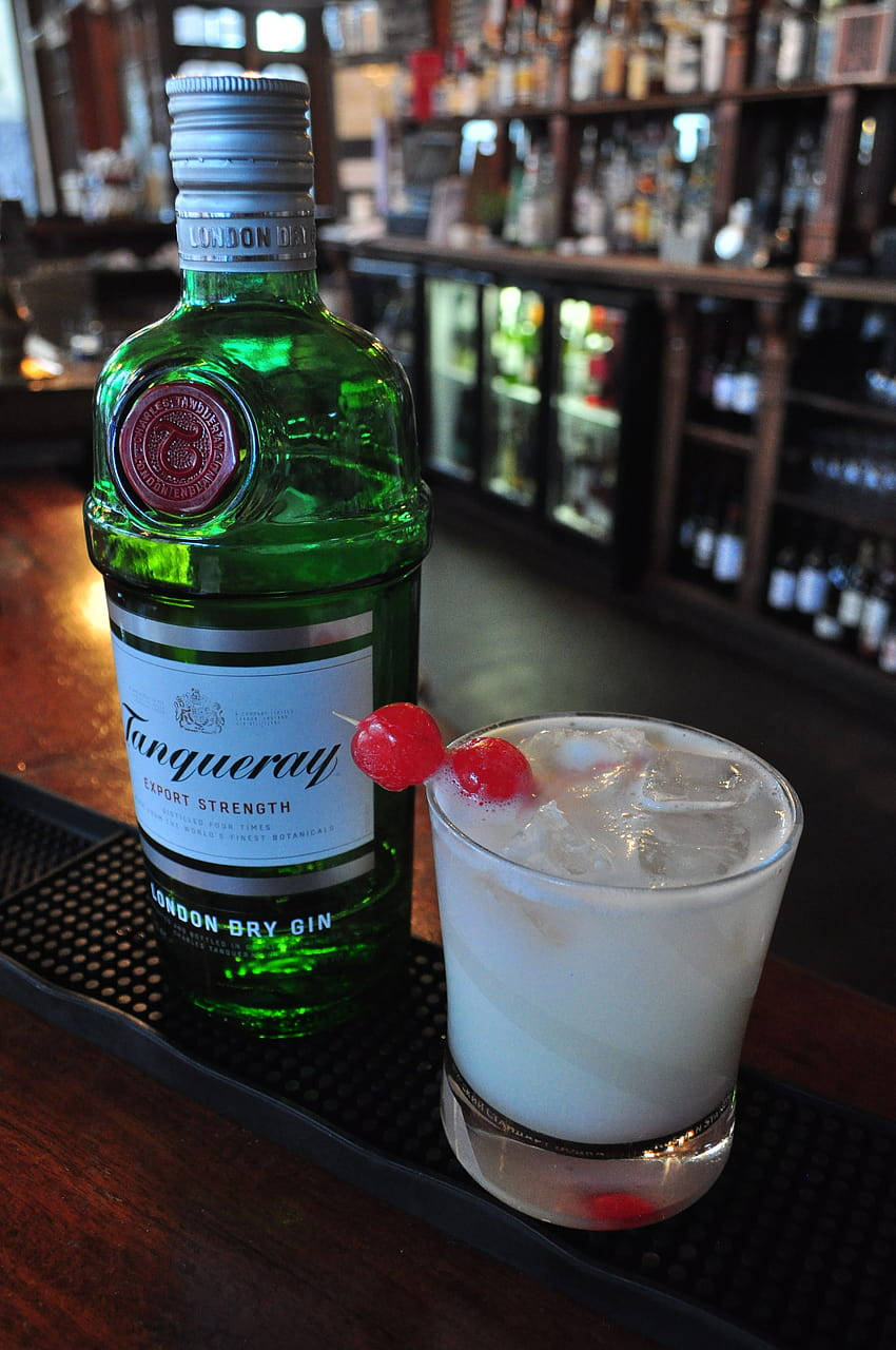 Tanqueray Gin, green bottle, frosted cocktail, HD Phone Wallpaper