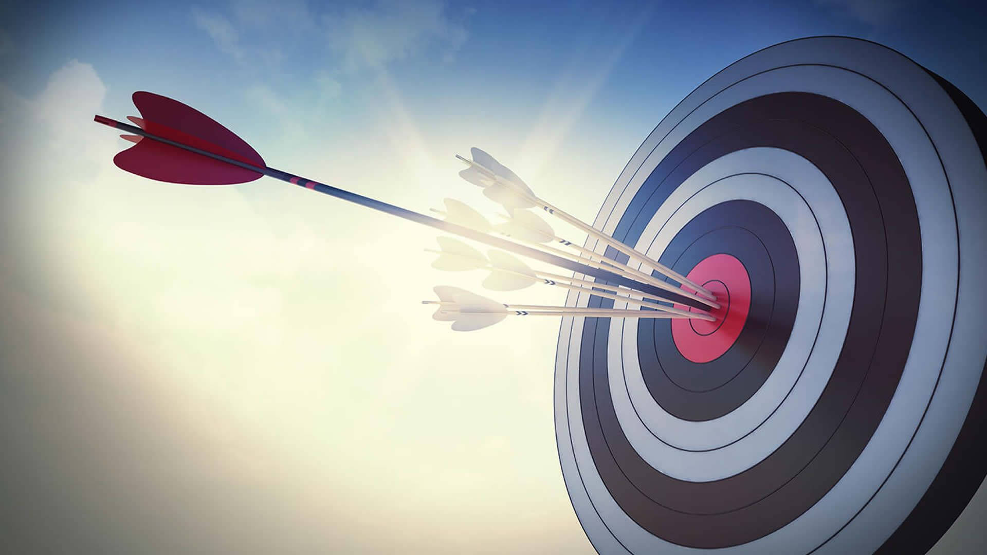 bullseye shooting target, red-tipped arrow, sunlight radiates, Full HD Desktop Wallpaper