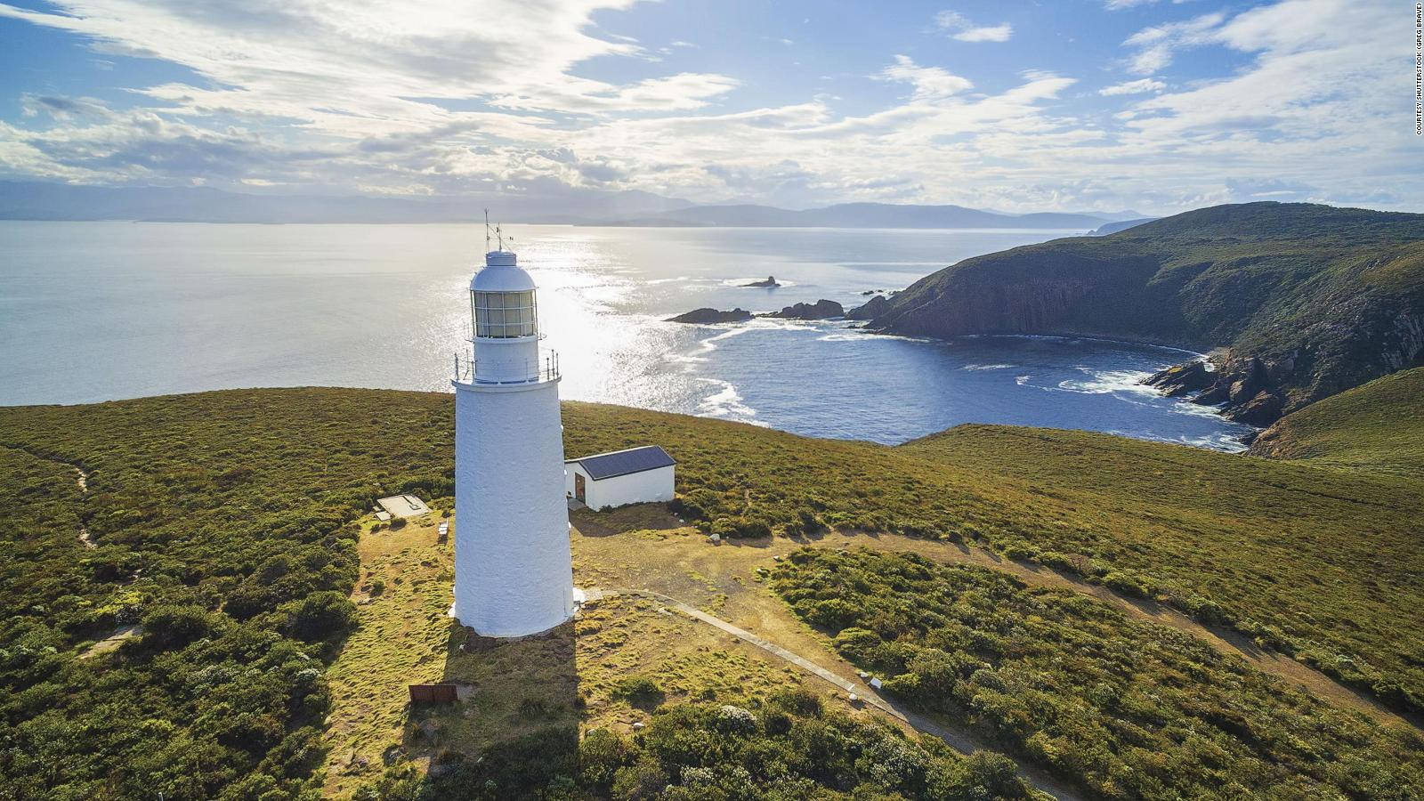 Tasmania, white lighthouse, grassy cliff, HD Desktop Wallpaper