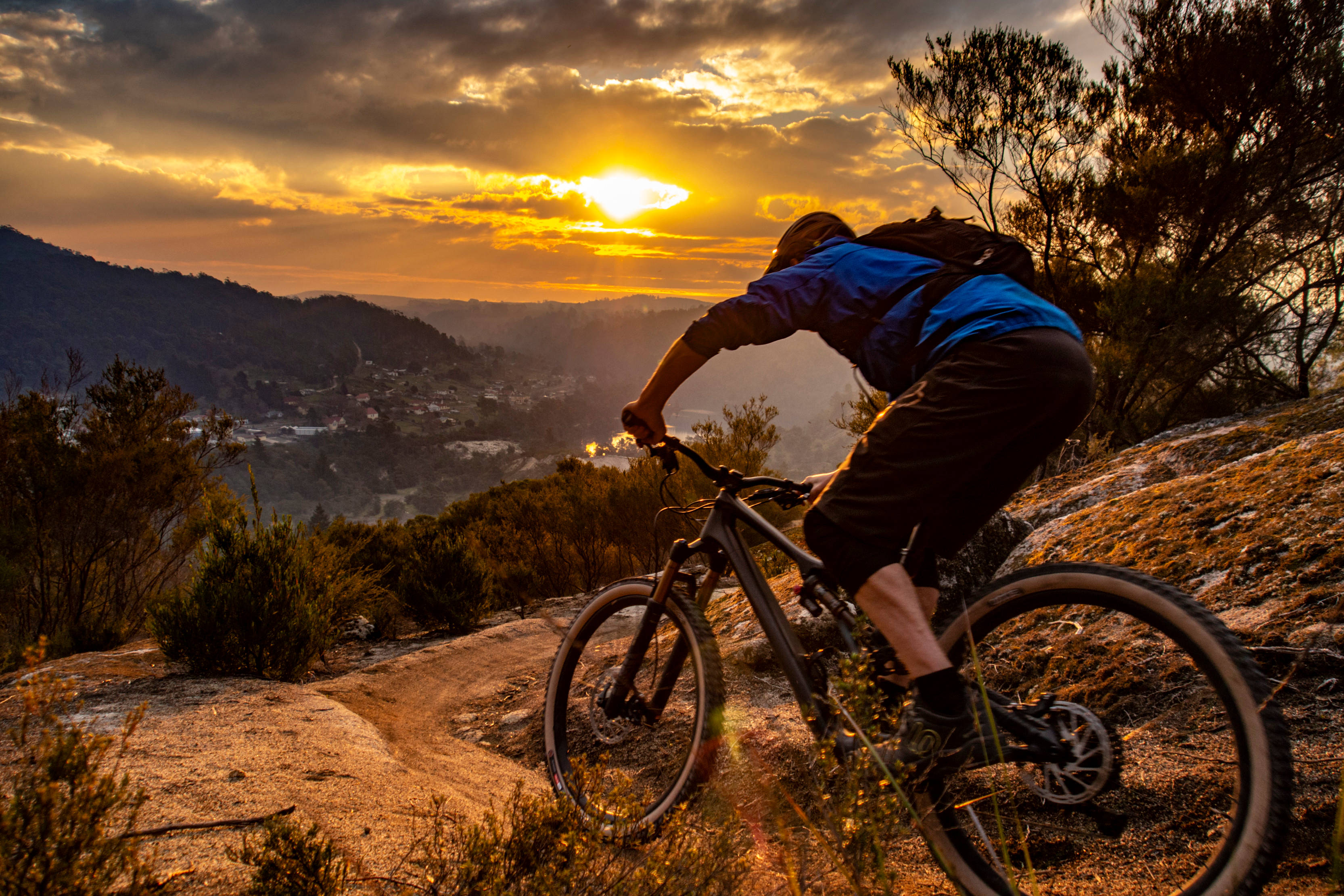 Tasmania, sunset, biking, 2K Desktop Wallpaper