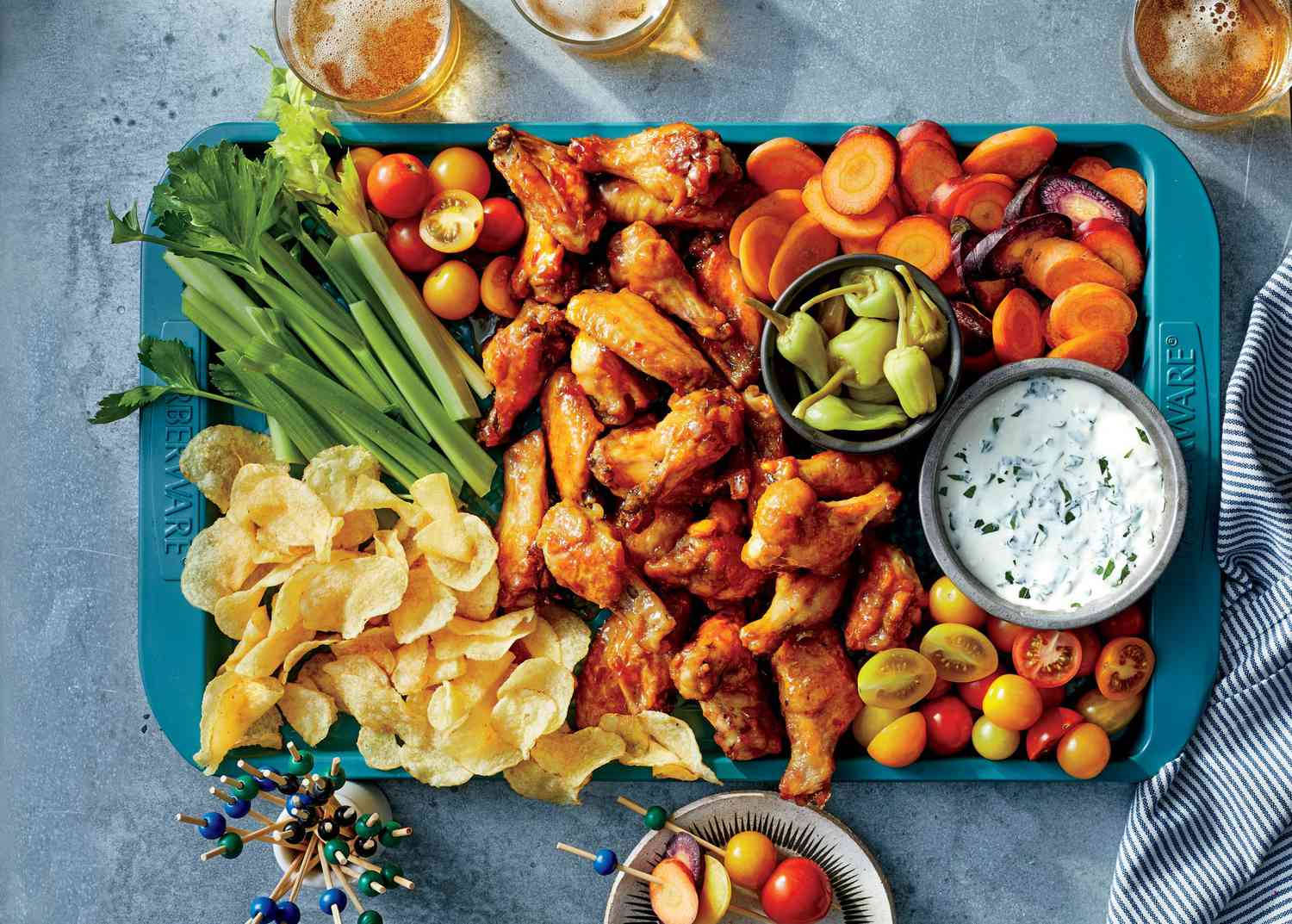 teal tray, glazed chicken wings, cherry tomatoes, HD Desktop Wallpaper