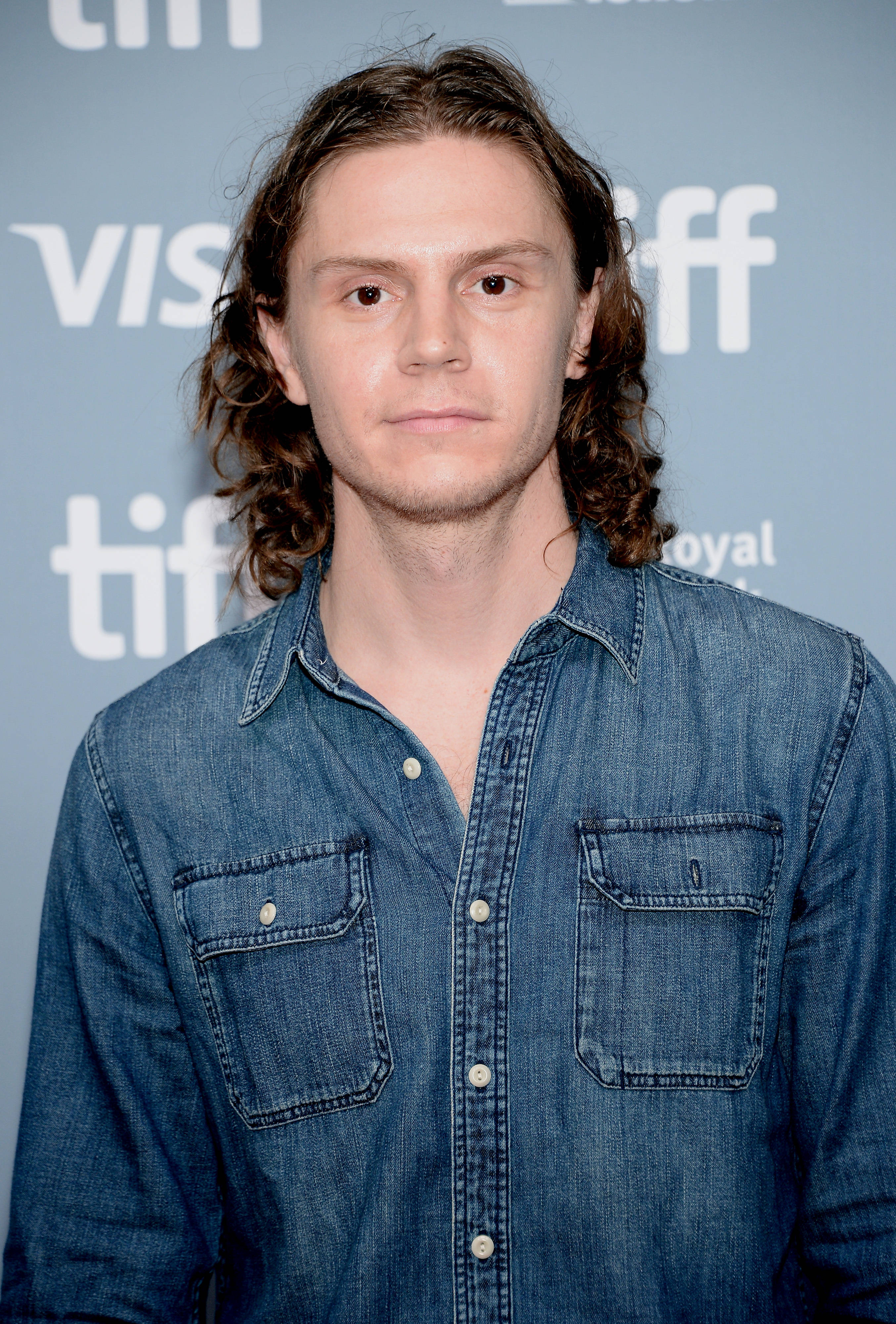 Tate Langdon, denim polo, long wavy brown hair, 4K Phone Wallpaper