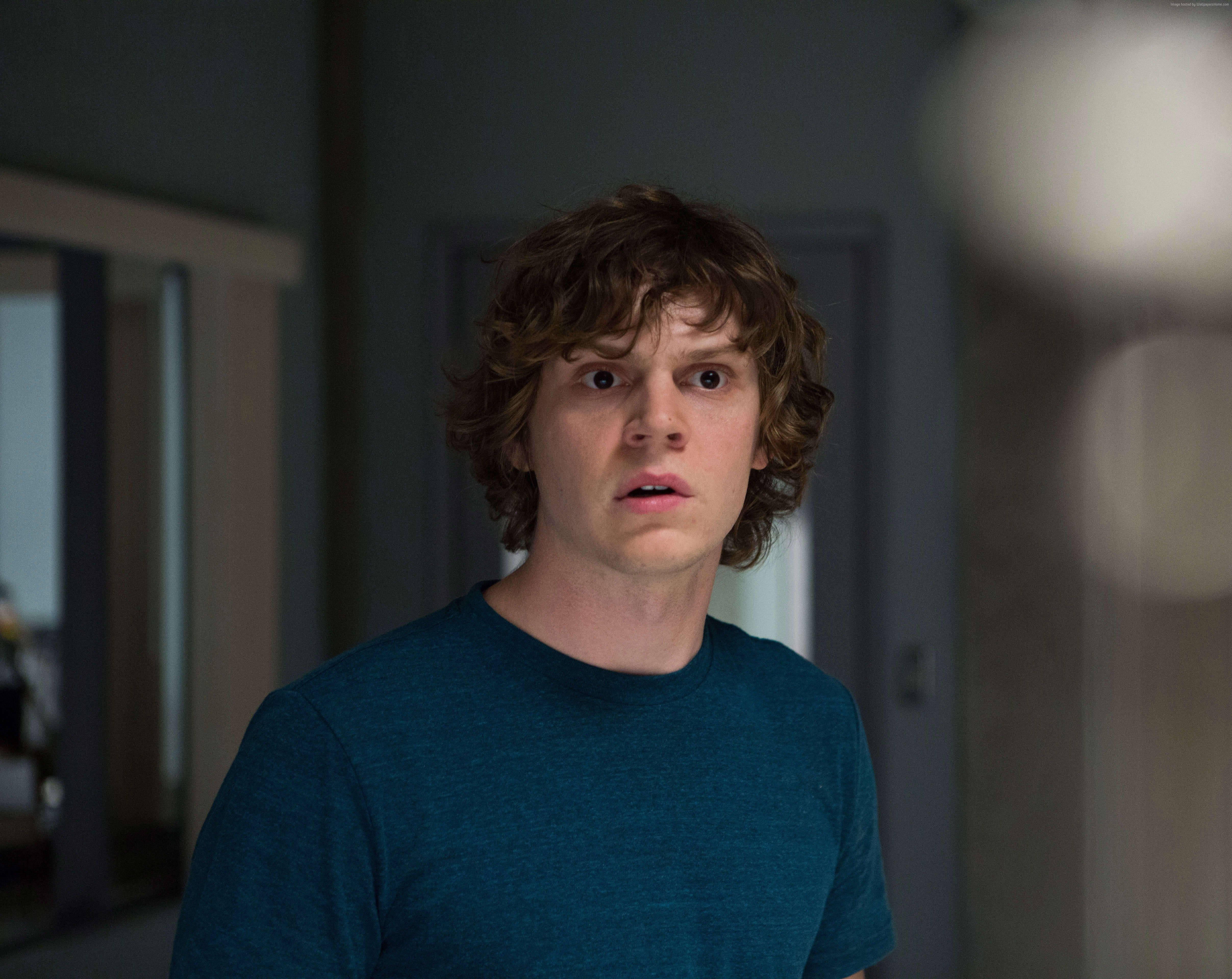 Tate Langdon, curly brown hair, wide eyes, 4K Desktop Wallpaper