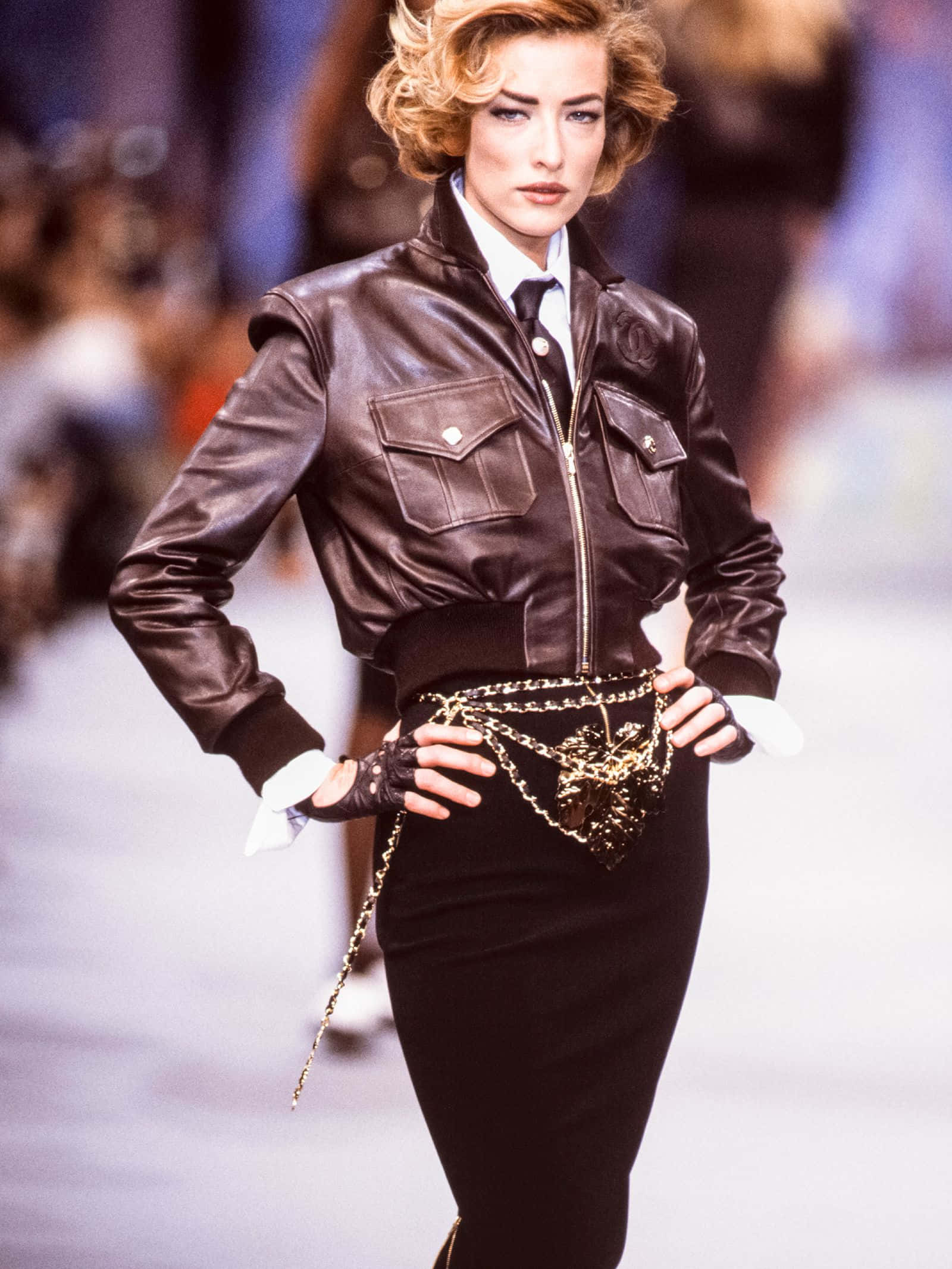 Tatjana Patitz, black leather jacket, gold chain belt, Full HD Phone Wallpaper