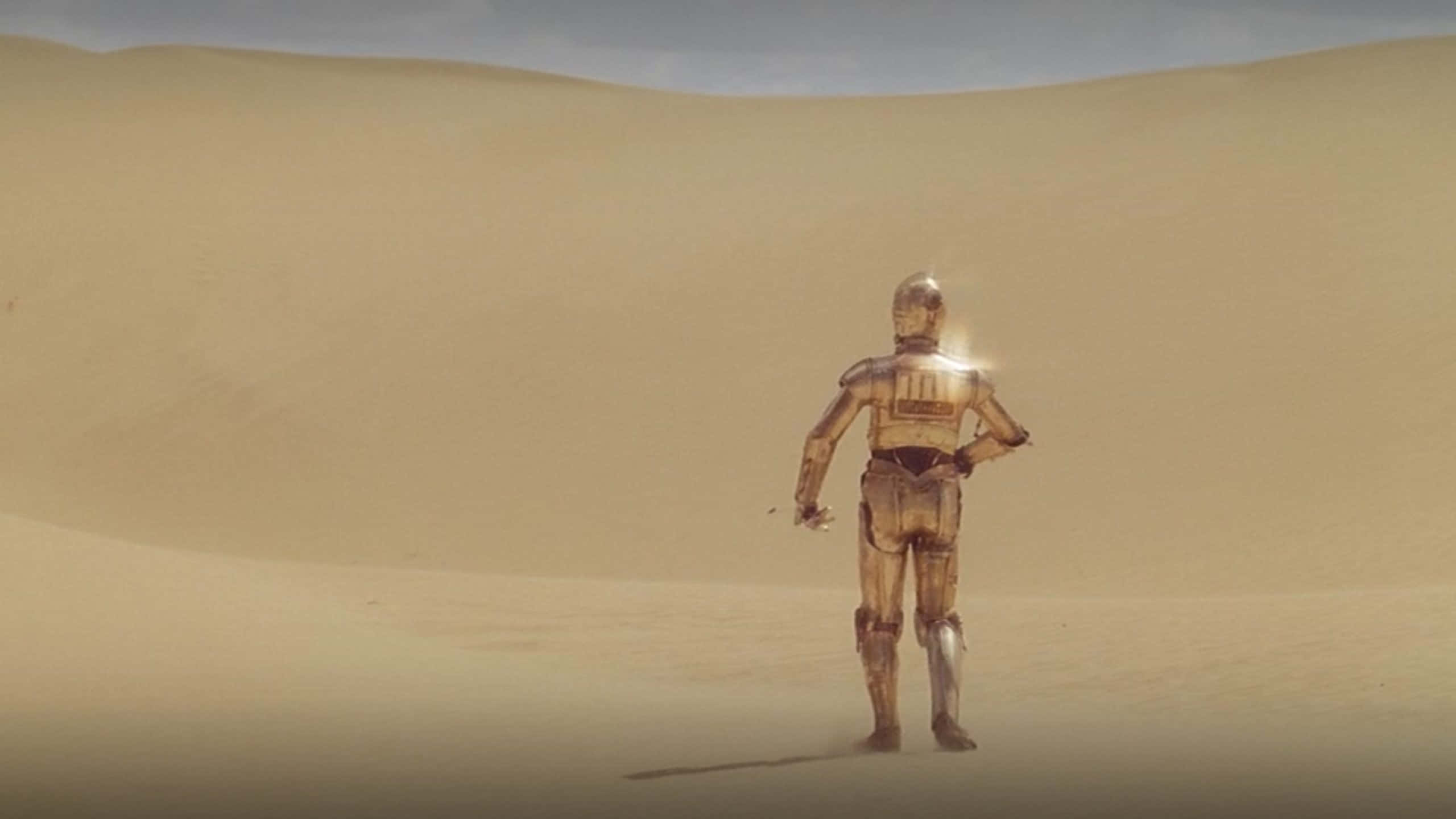 Tatooine, golden droid, desert dunes, 2K Desktop Wallpaper