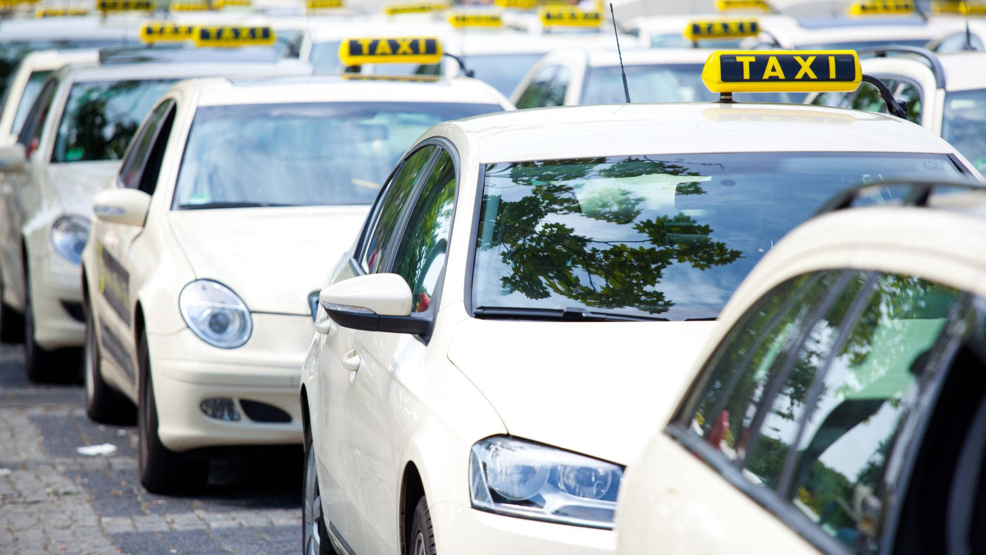white taxi, yellow signs, cobblestone street, Full HD Desktop Wallpaper