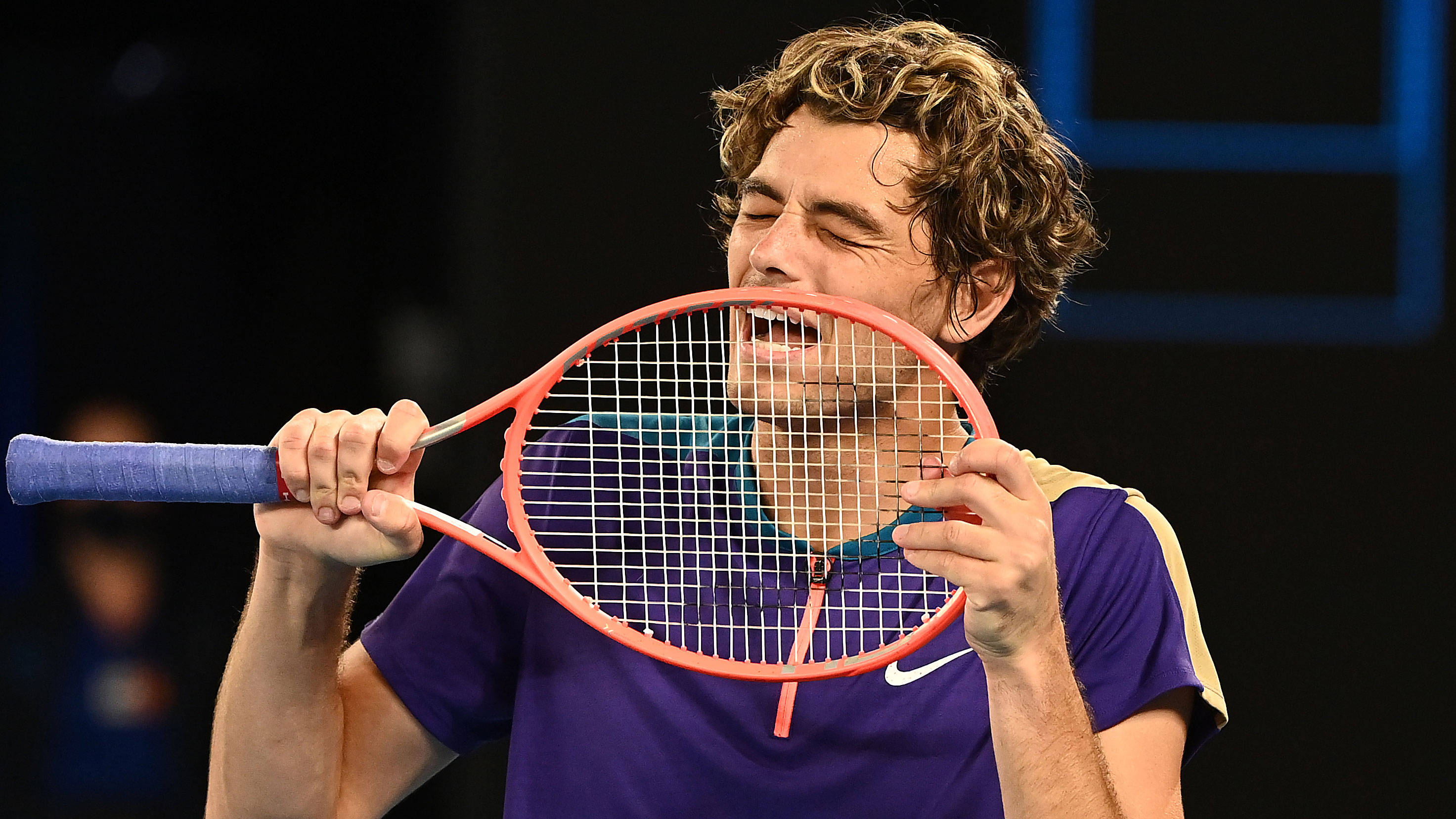 Taylor Fritz, orange racket, curly hair, 2K Desktop Wallpaper
