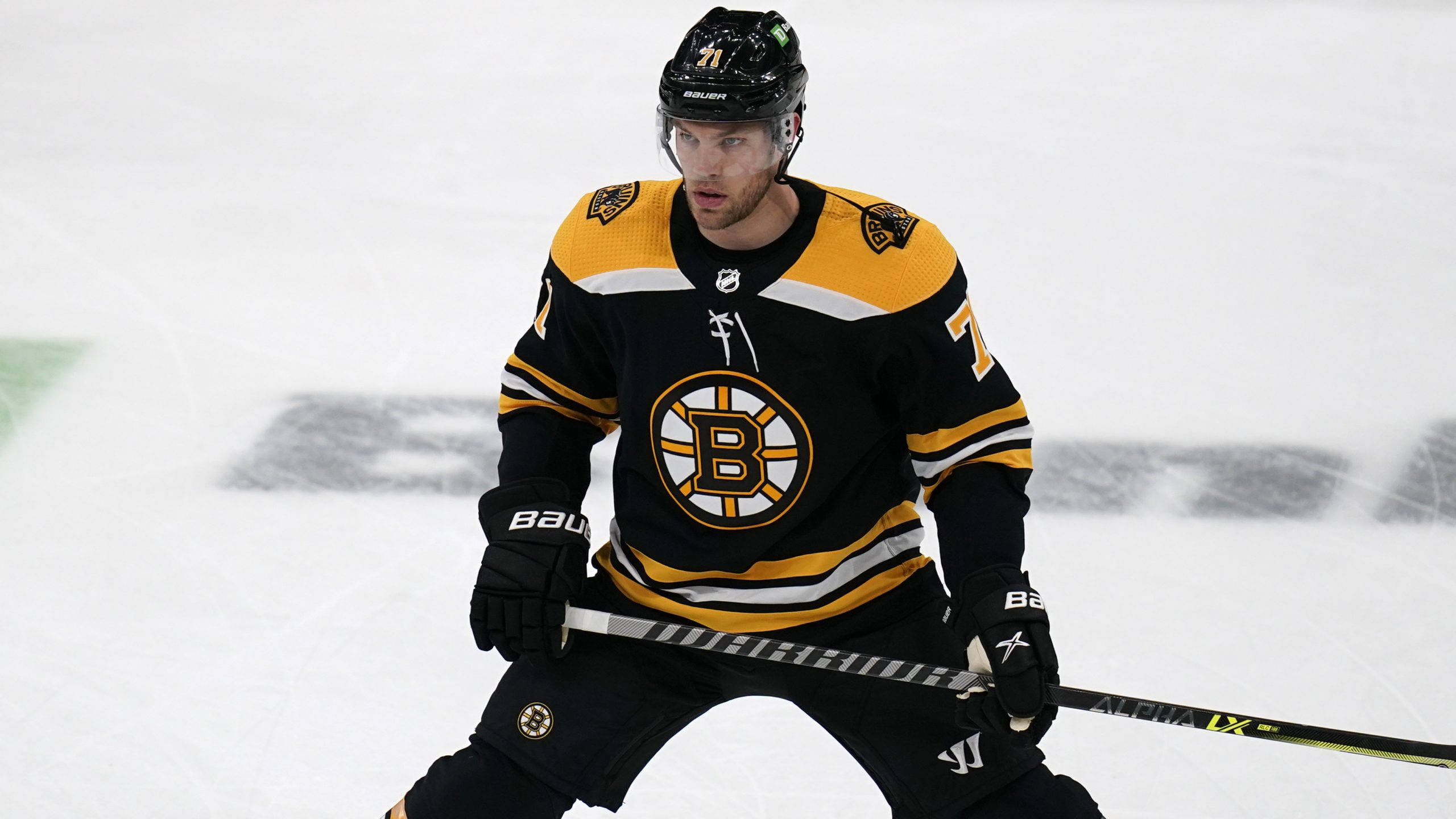 Taylor Hall, left winger, black and gold Bruins gear, 2K Desktop Wallpaper