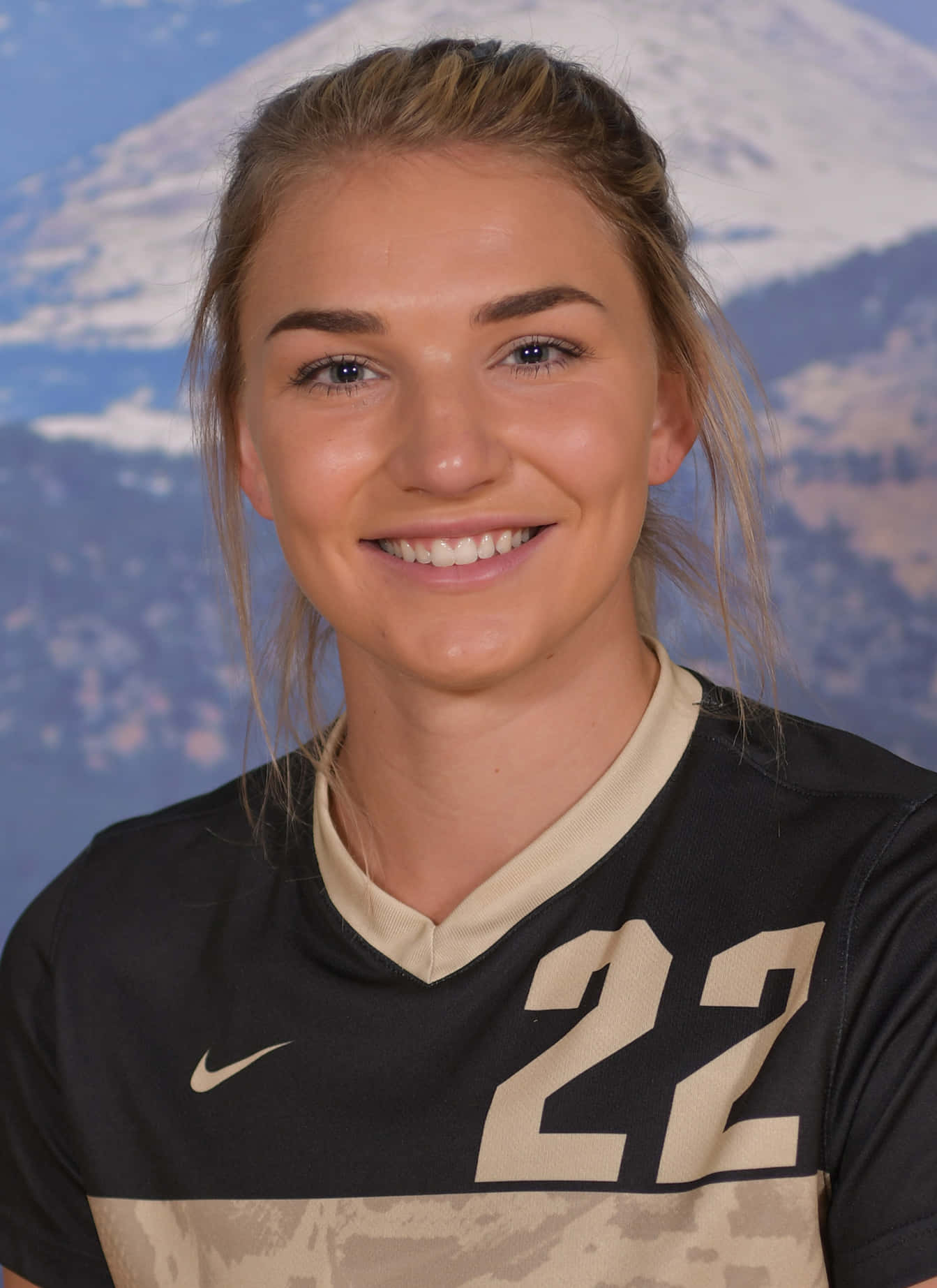 Taylor Kornieck, black and beige soccer jersey, number 22, HD Phone Wallpaper