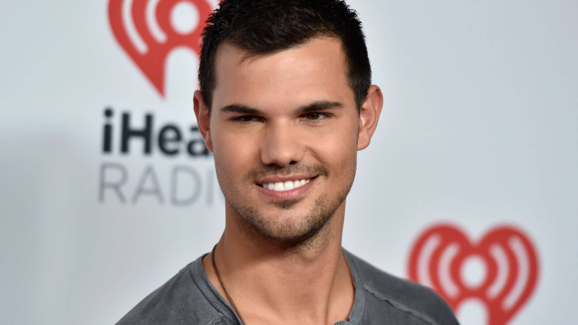 Taylor Lautner, gray shirt, white backdrop, Full HD Desktop Wallpaper