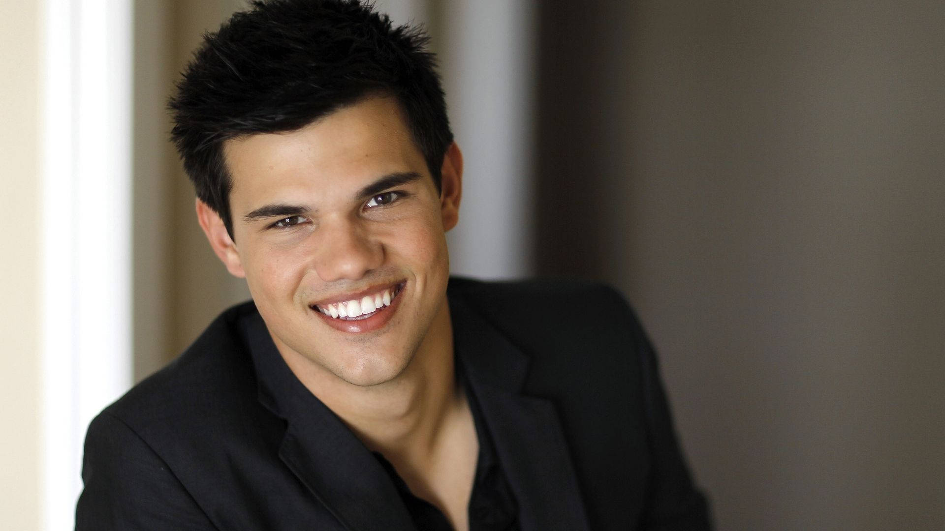 Taylor Lautner, black suit jacket, dark hair, Full HD Desktop Wallpaper