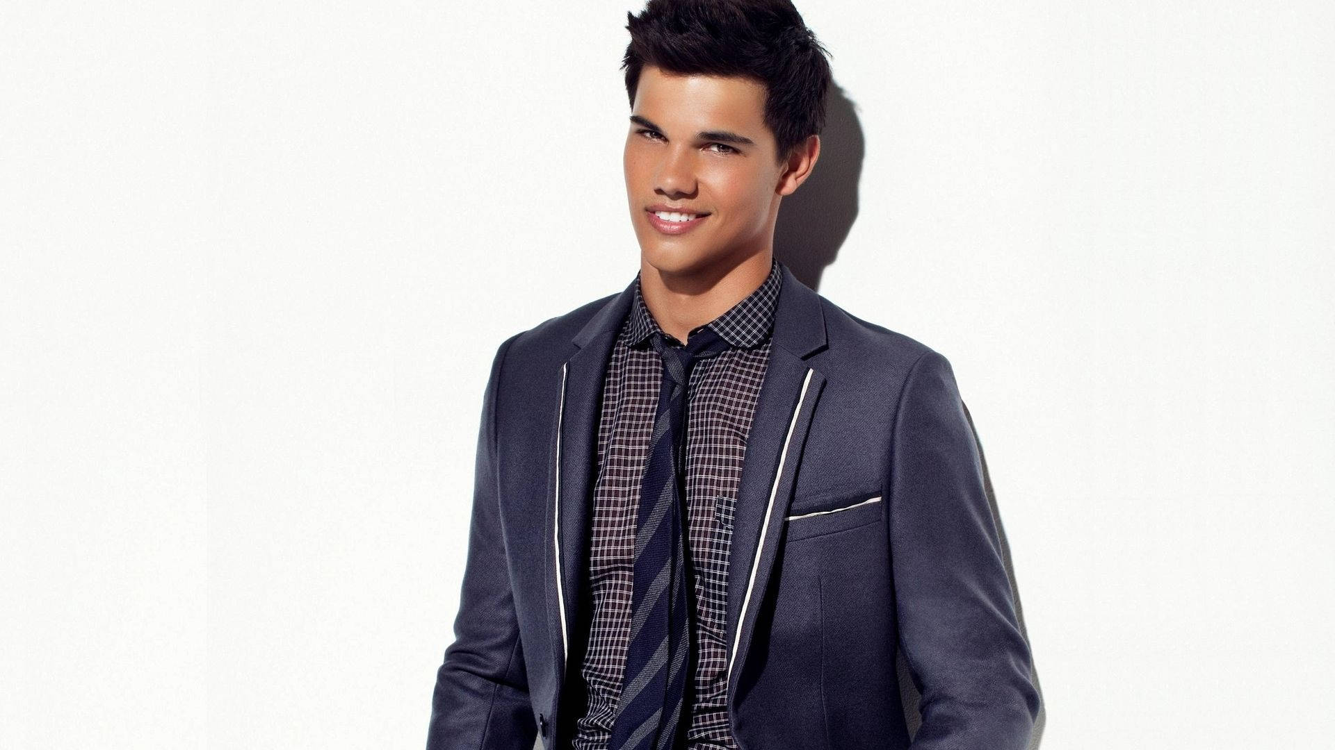 Taylor Lautner, navy blazer, striped tie, Full HD Desktop Wallpaper