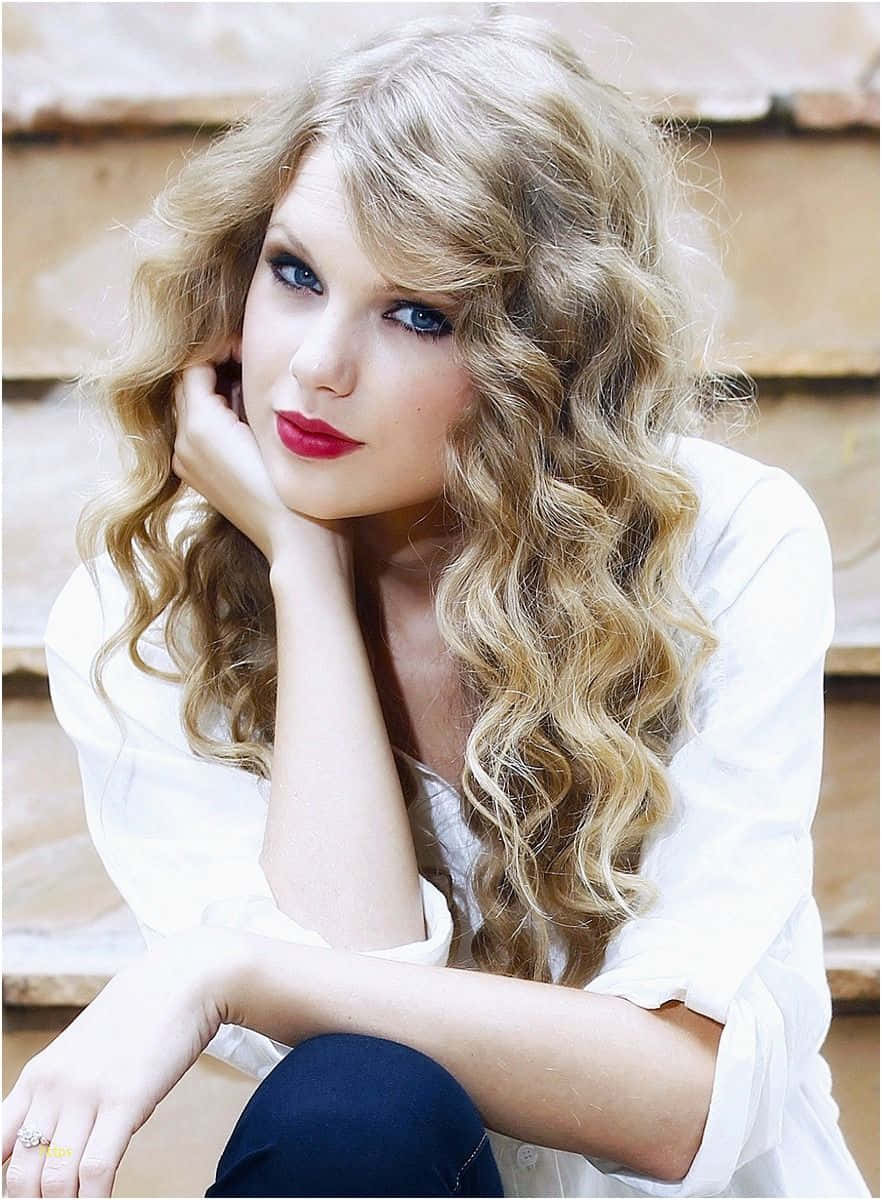 Taylor Swift, iPhone, blonde curls, SD Phone Wallpaper