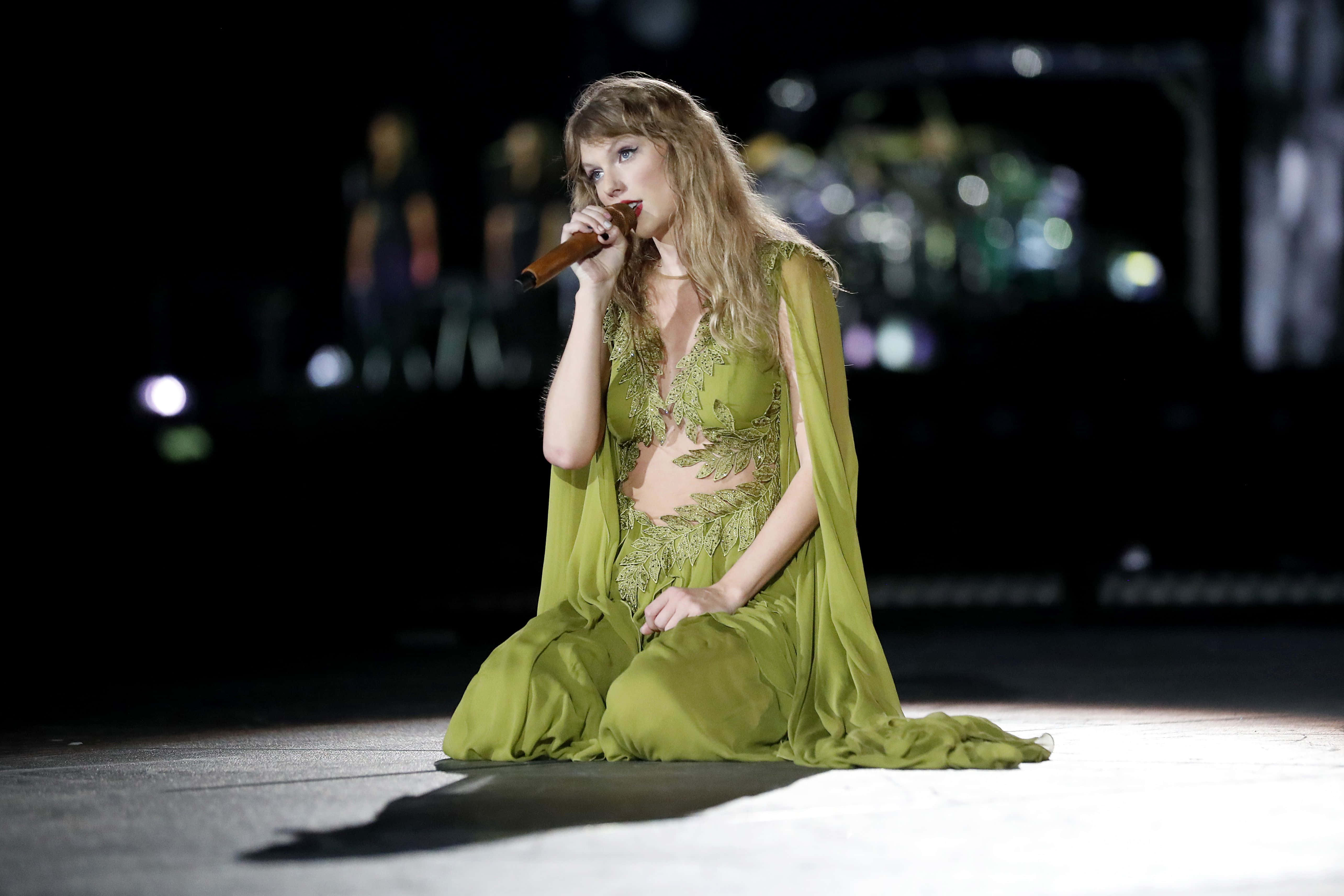 Taylor Swift Eras Tour, female singer, brightly lit stage, 5K Desktop Wallpaper