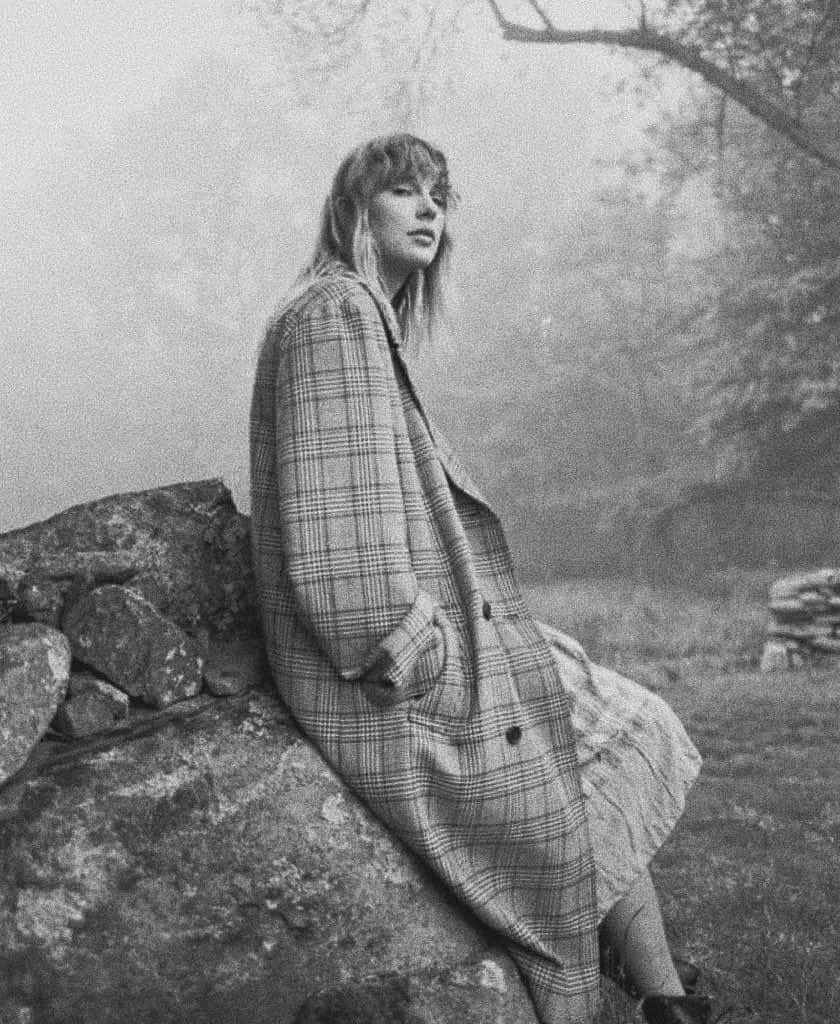Taylor Swift, Folklore, grayscale portrait photograph, SD Phone Wallpaper