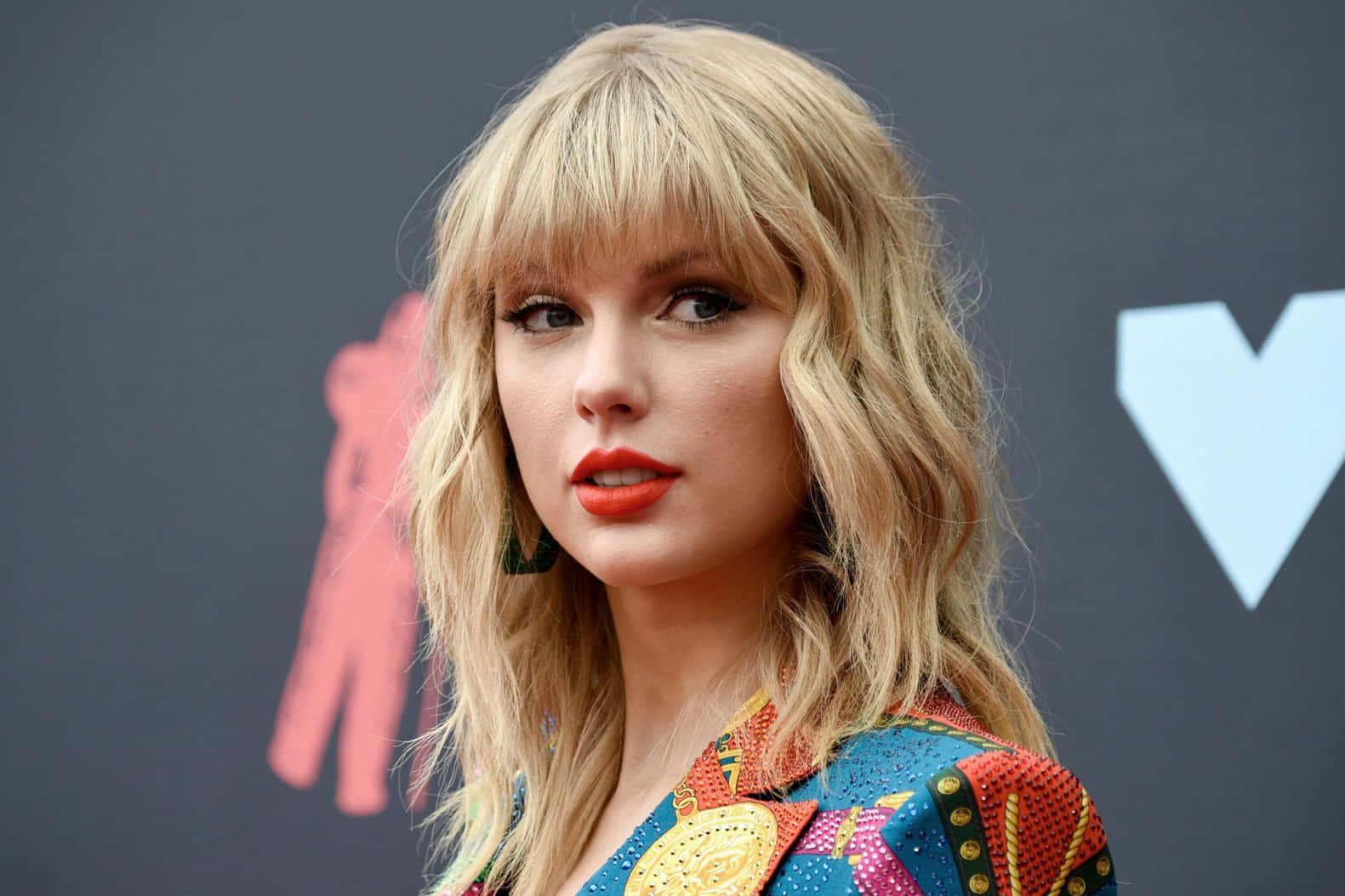 Taylor Swift, blonde hair, red lipstick, HD Desktop Wallpaper