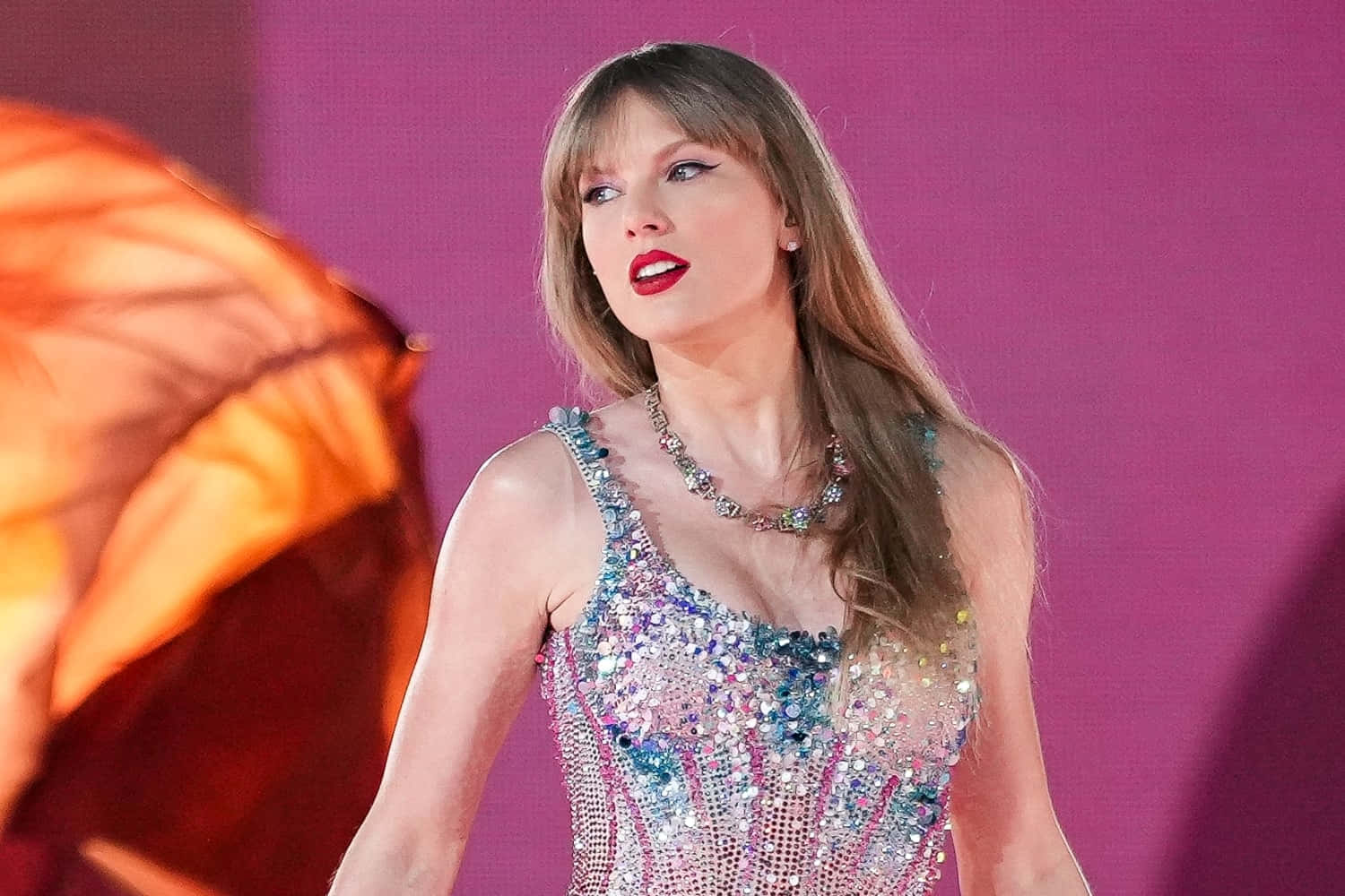 Taylor Swift, sparkling multicolored sequined dress, vibrant pink backdrop, HD Desktop Wallpaper