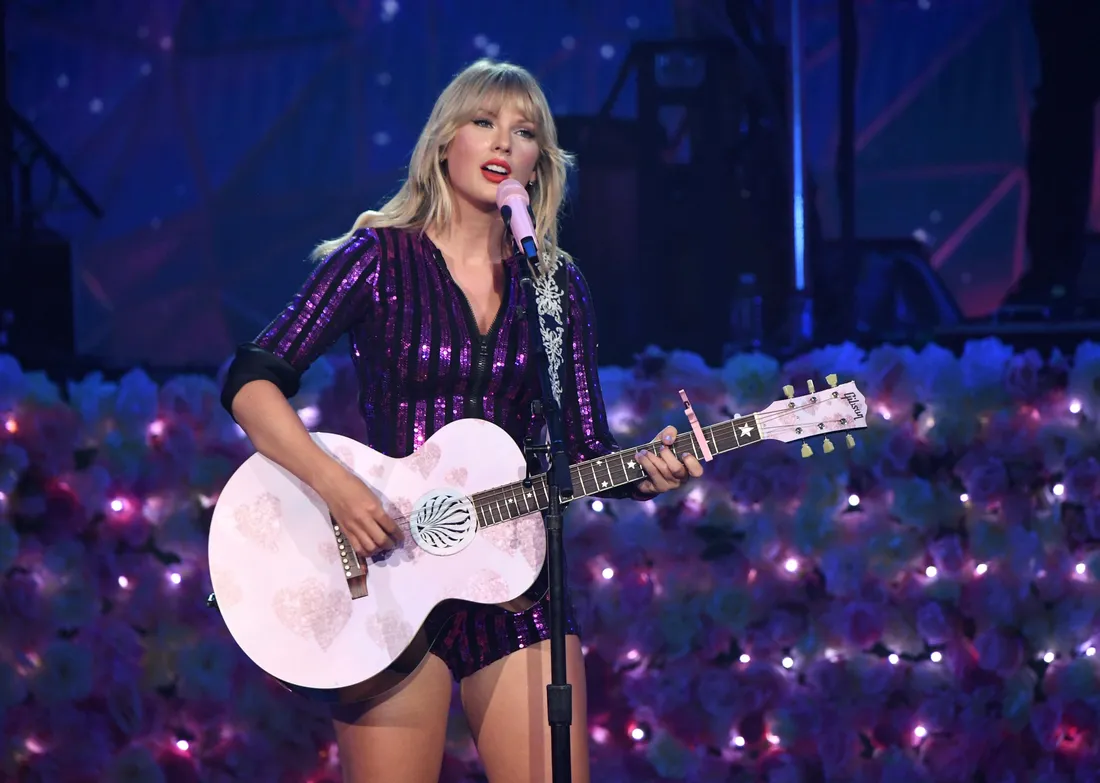 Taylor Swift Lover Aesthetic