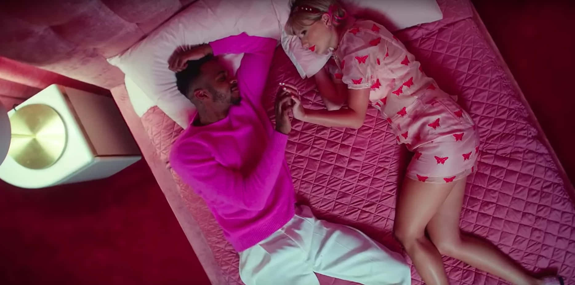 Lover Aesthetic, pink quilted bed, warm ambient lighting, HD Desktop Wallpaper