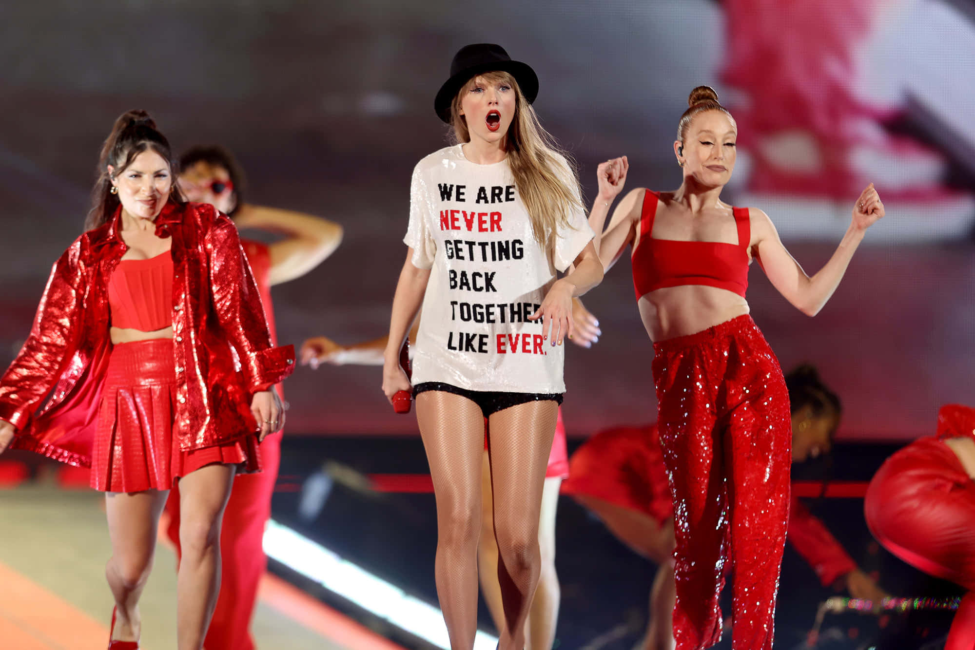 Taylor Swift, white tshirt with red text, black hat, Full HD Desktop Wallpaper