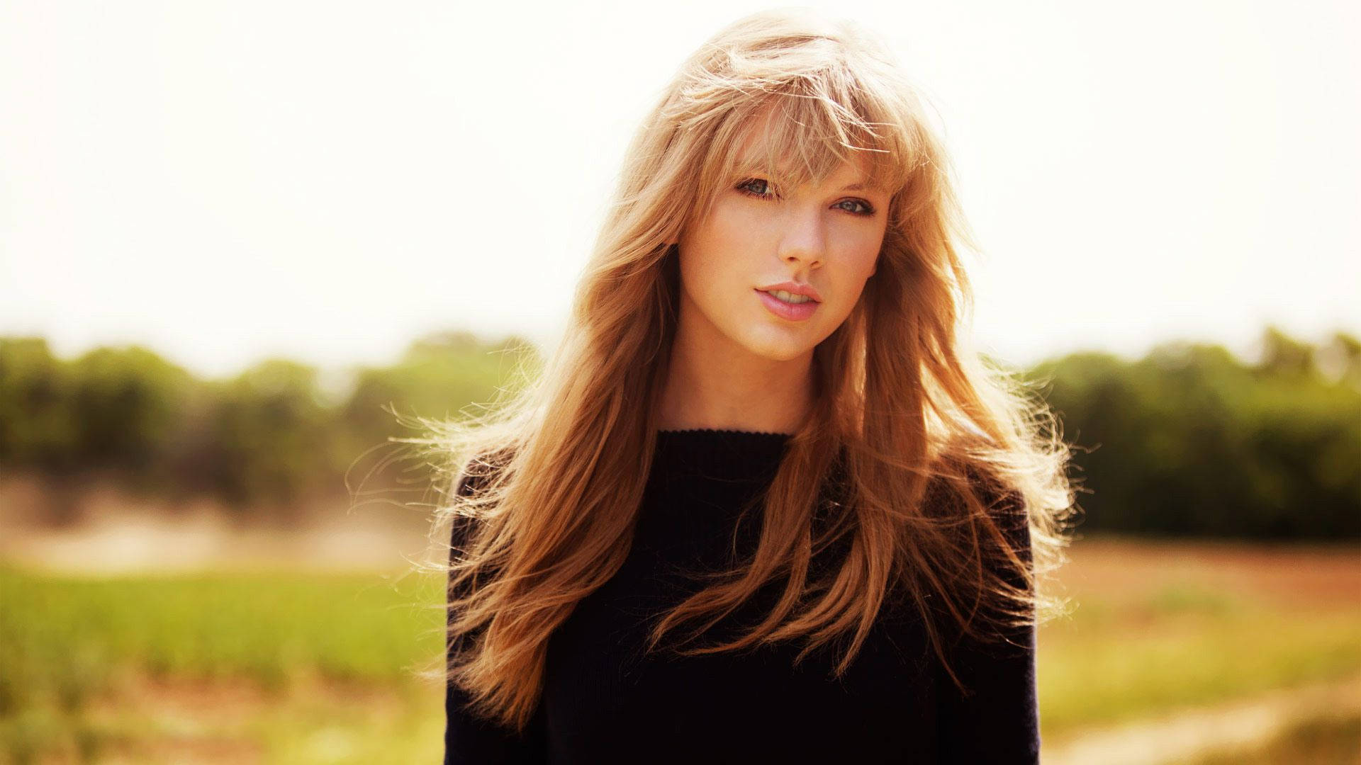 Taylor Swift, sunlit field, long blonde hair, Full HD Desktop Wallpaper