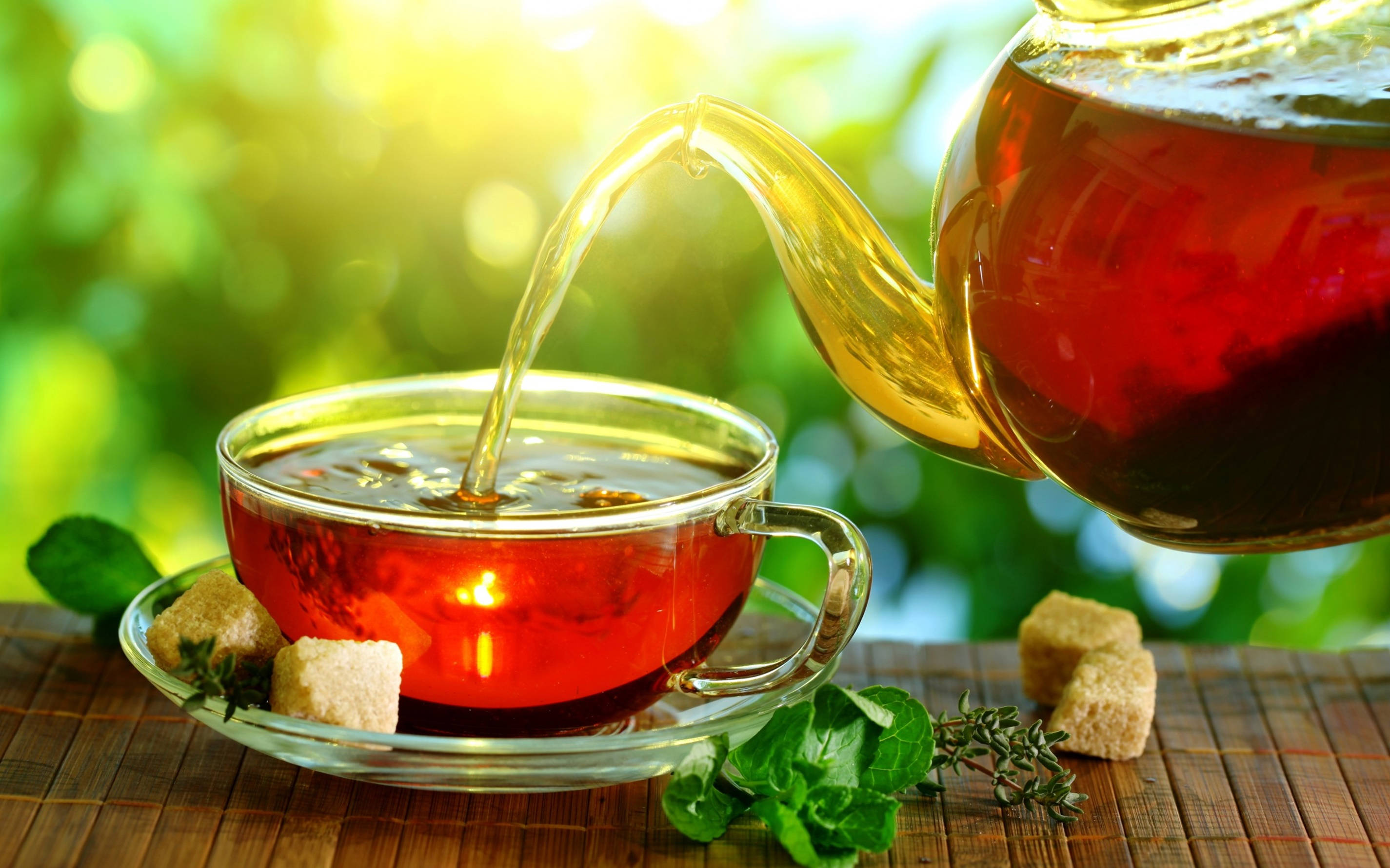cool cup of tea, amber tea, glass kettle, 2K Desktop Wallpaper