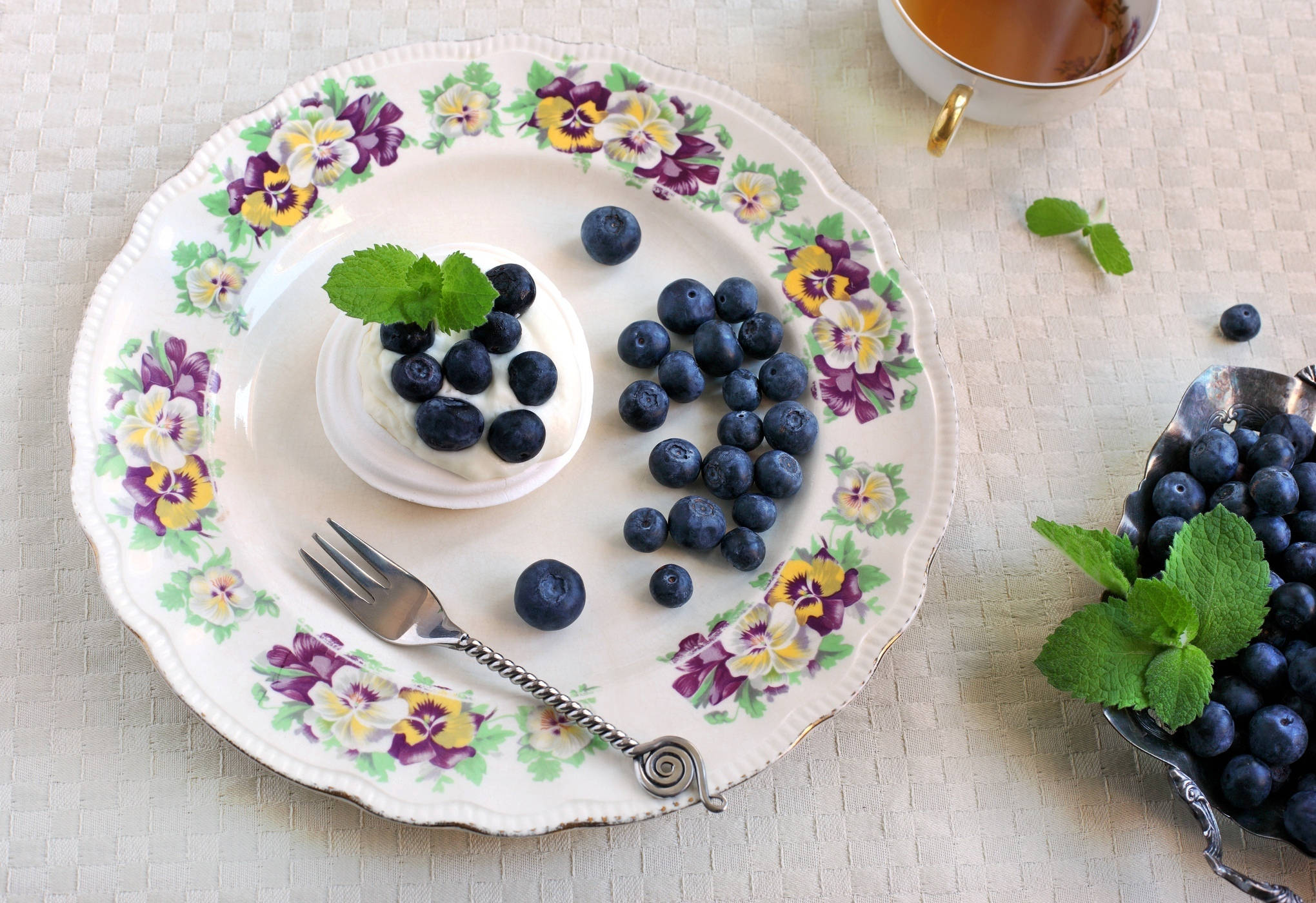 blueberry tea time, floral plate, fresh blueberries, Full HD Desktop Wallpaper