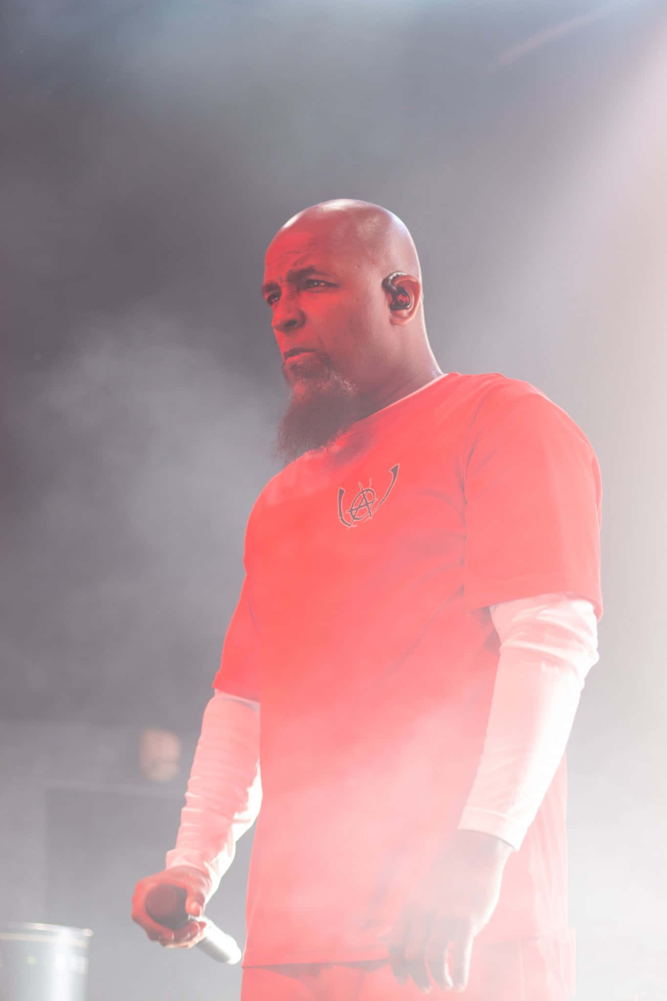 Tech n9ne, red shirt, smoky stage, Full HD Phone Wallpaper