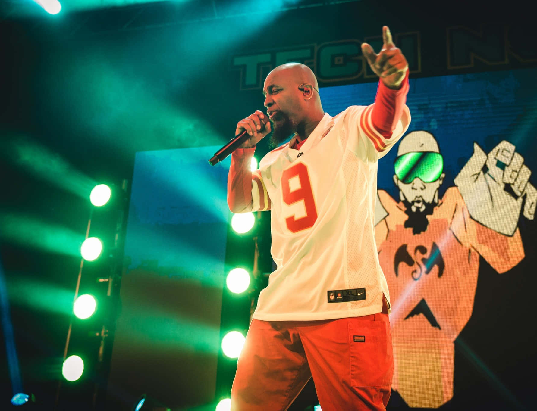 Tech N9ne, white jersey with red number nine, red pants, HD Desktop Wallpaper