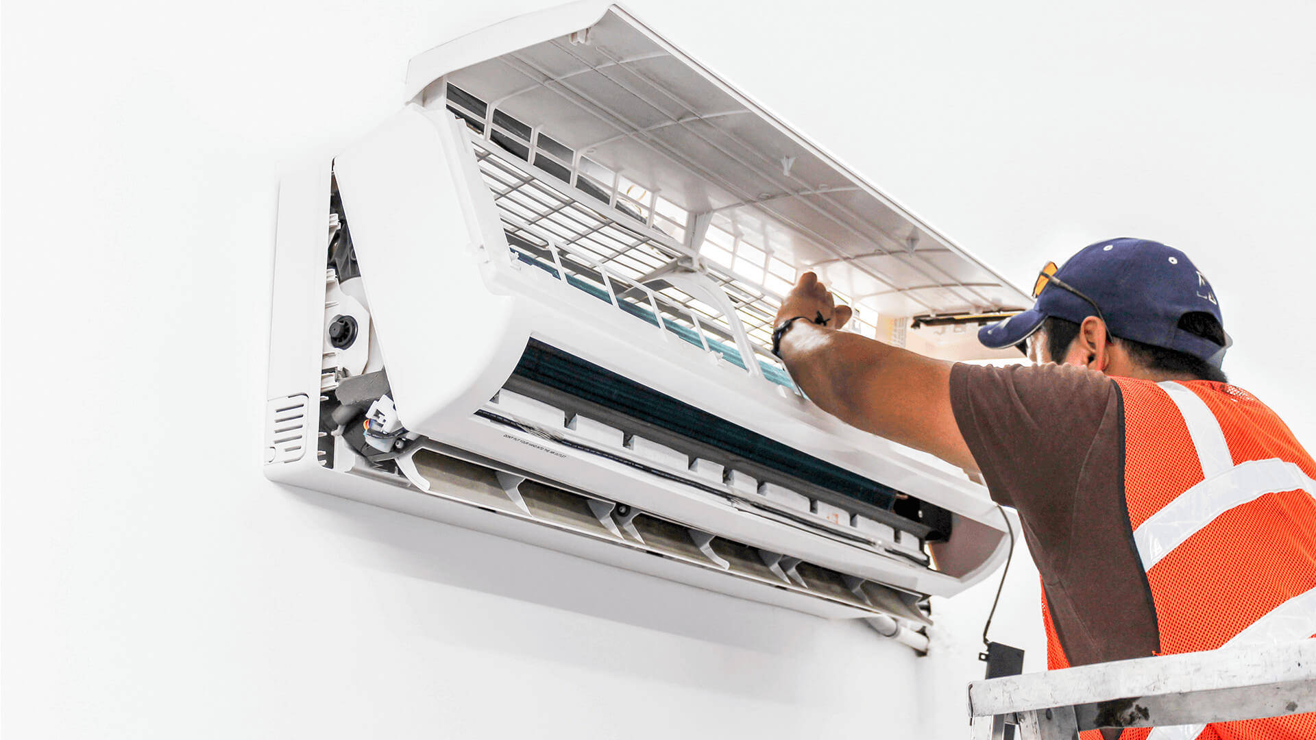 orange vest, white wall-mounted air conditioner, technician, Full HD Desktop Wallpaper